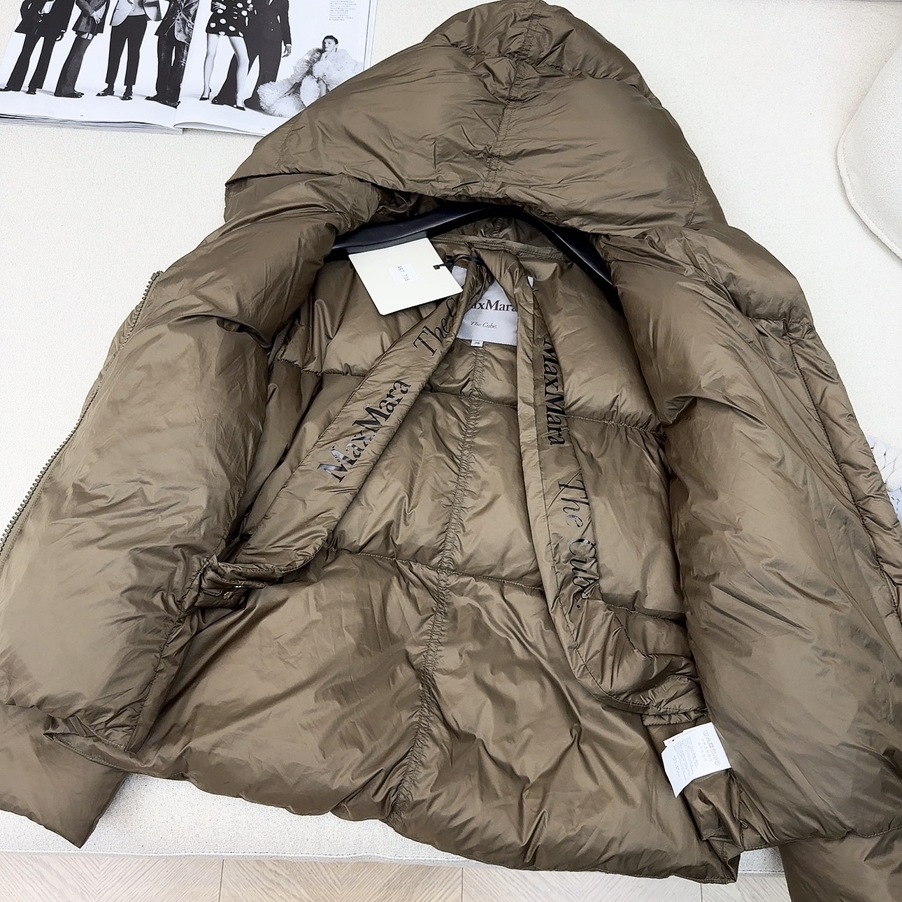 独家首发 原单品质 Max 25Ss———秋冬最新款简约连帽短款羽绒服外套🖤经典立体H版型剪裁 经典时髦