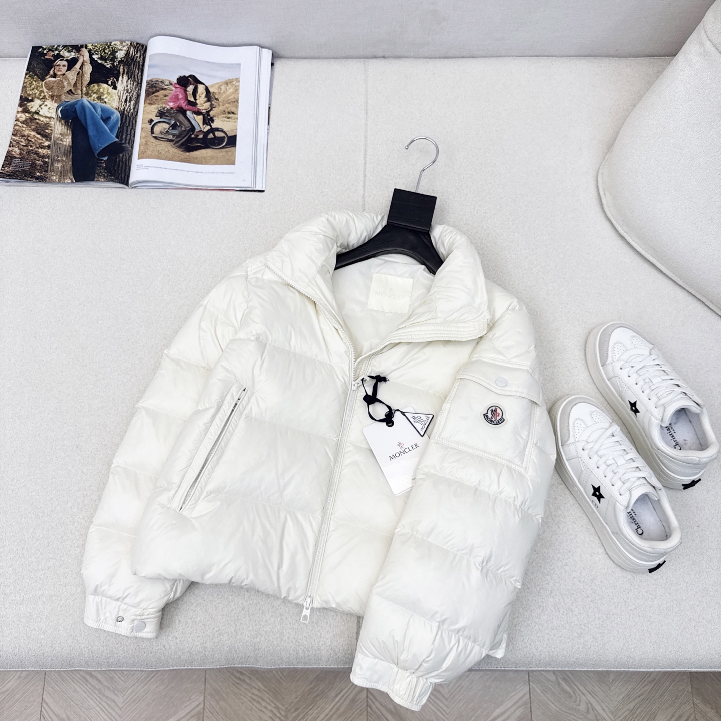 原单品质 MC 25Ss———秋冬新品官网新配色短款立领羽绒服外套 💗立体剪裁版型设计 时髦又帅气 国标
