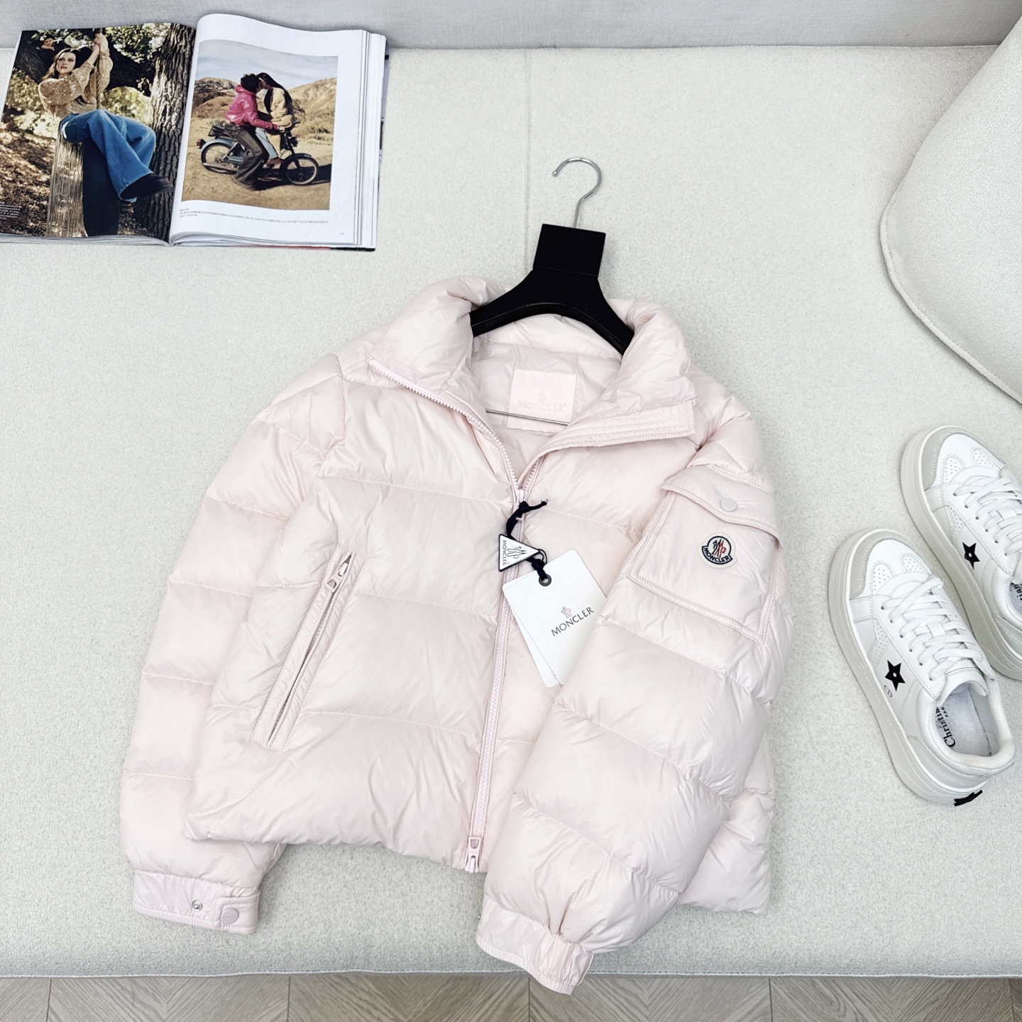 原单品质 MC 25Ss———秋冬新品官网新配色短款立领羽绒服外套 💗立体剪裁版型设计 时髦又帅气 国标