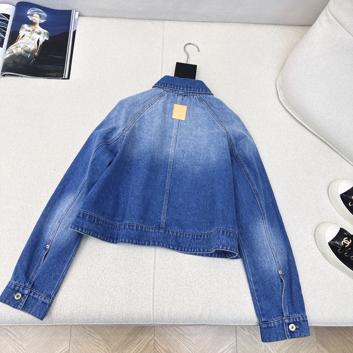 Trendy Retro-Inspired Fashion: P696 Cheesy Stylish Dress, Blue-Denim Coat, and Water-Washed Jeans Summary - 图片 7