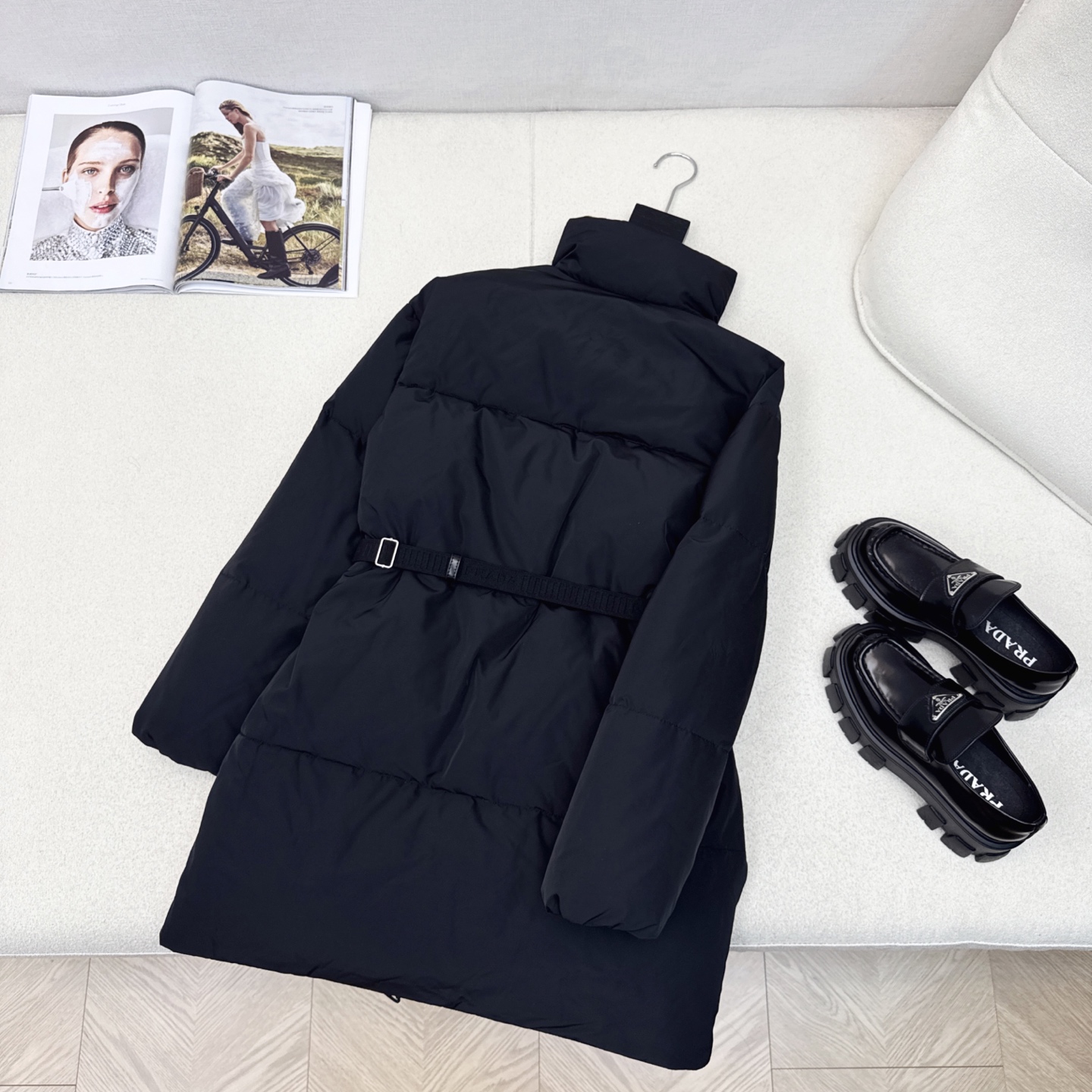独家首发 高端原单品质 PD 25Ss——秋冬官网最新款配色三角标装饰立领中长款羽绒服外套 🤎配送腰带 