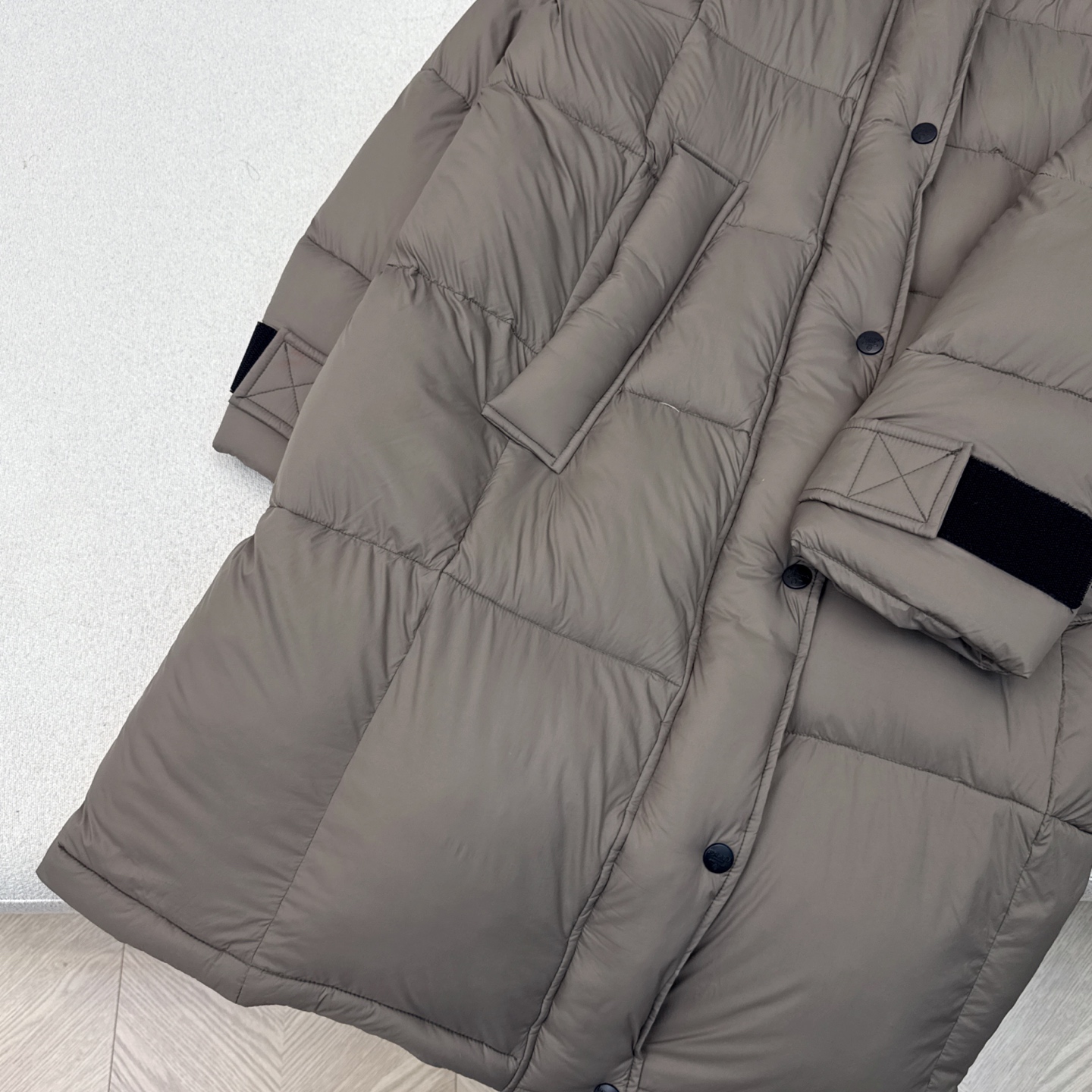 独家首发 原单品质 PD 25Ss———秋冬最新款连帽长款面包服羽绒服🖤 经典H直筒长款版型 上身超显瘦