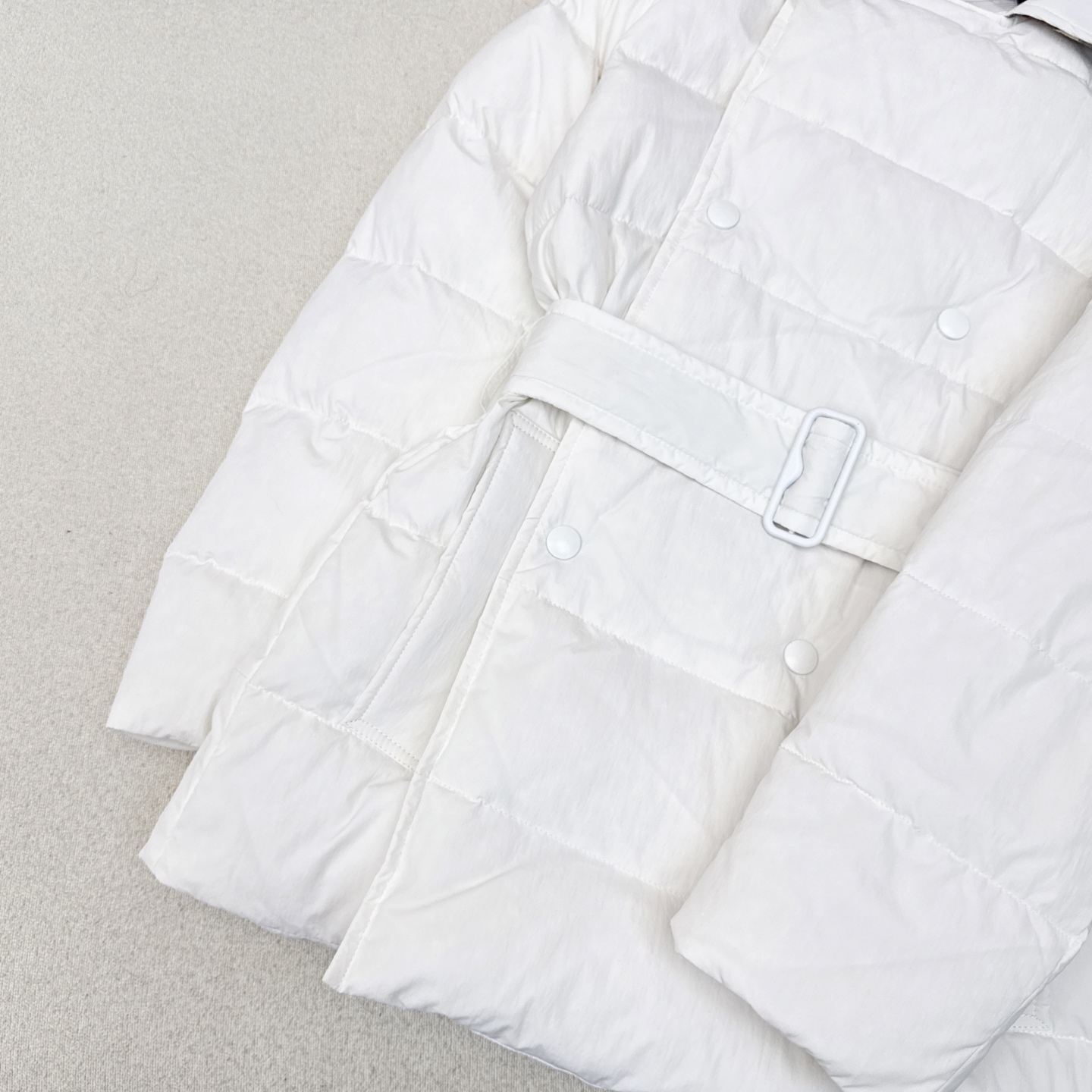 原单品质 BBR 25SS ———秋冬新款经典双排扣翻领短款羽绒服外套 🖤实穿性很高 专柜每年必火的经典