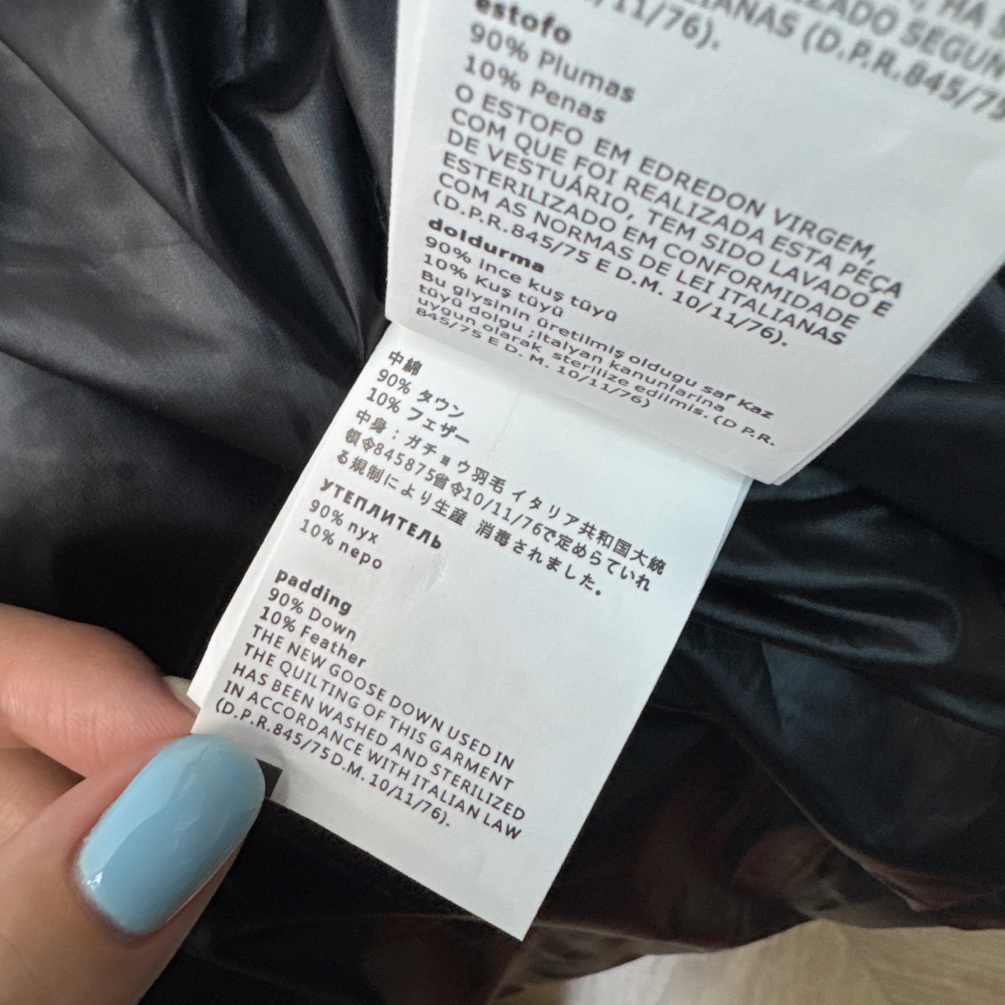 原单品质 Max 25ss———秋冬最新款连帽貉子毛领中长款羽绒服外套🖤 袖口logo徽章装饰 设计感很