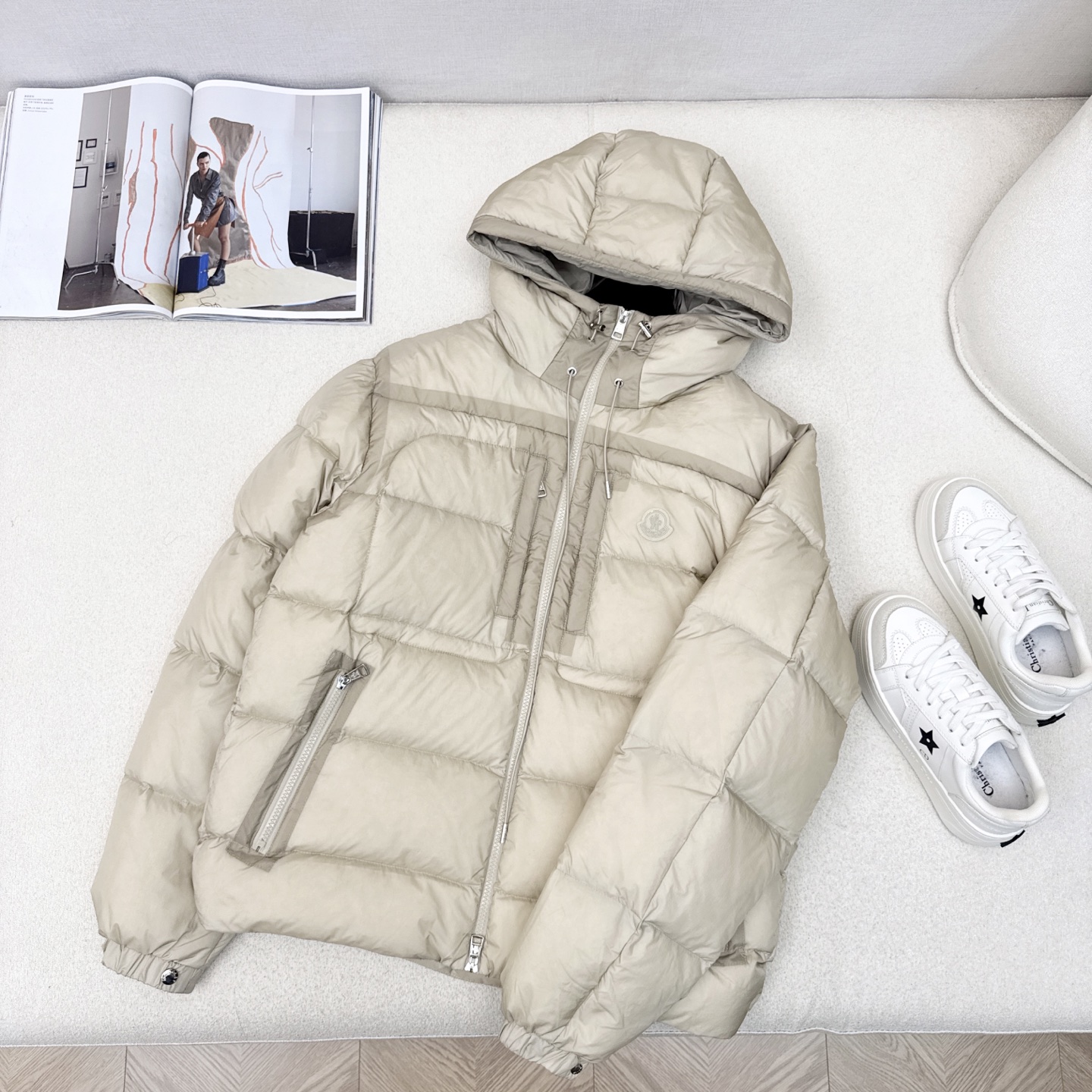 原单品质 男女同款 MC 25Ss———秋冬新品logo标志装饰连帽羽绒服🖤设计新颖独特又保暖理念超赞！