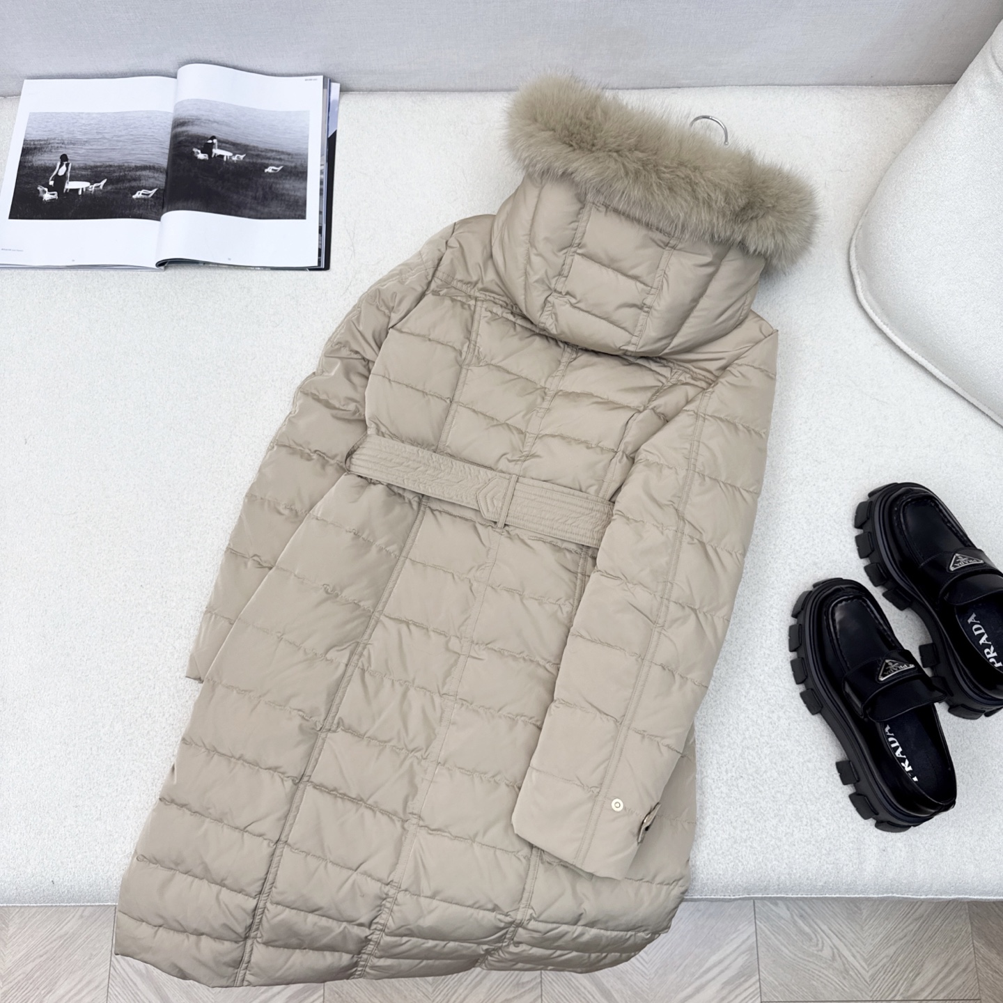 原单品质 BBR 25SS ——— 秋冬新品经典貉子毛领连帽长款羽绒服外套 🖤实穿性很高 专柜每年必火的