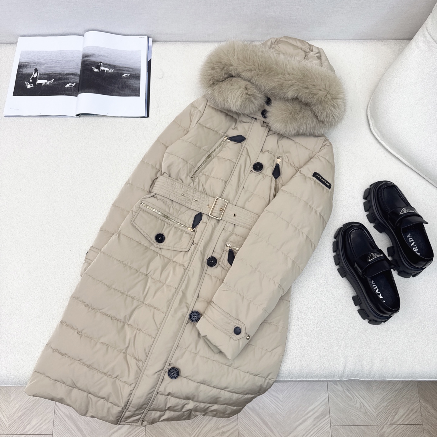 原单品质 BBR 25SS ——— 秋冬新品经典貉子毛领连帽长款羽绒服外套 🖤实穿性很高 专柜每年必火的