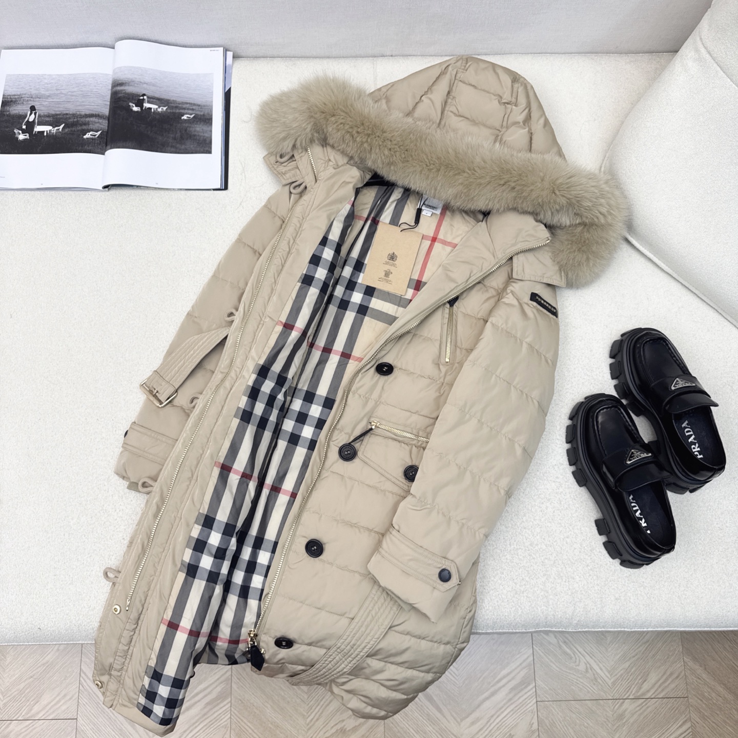 原单品质 BBR 25SS ——— 秋冬新品经典貉子毛领连帽长款羽绒服外套 🖤实穿性很高 专柜每年必火的