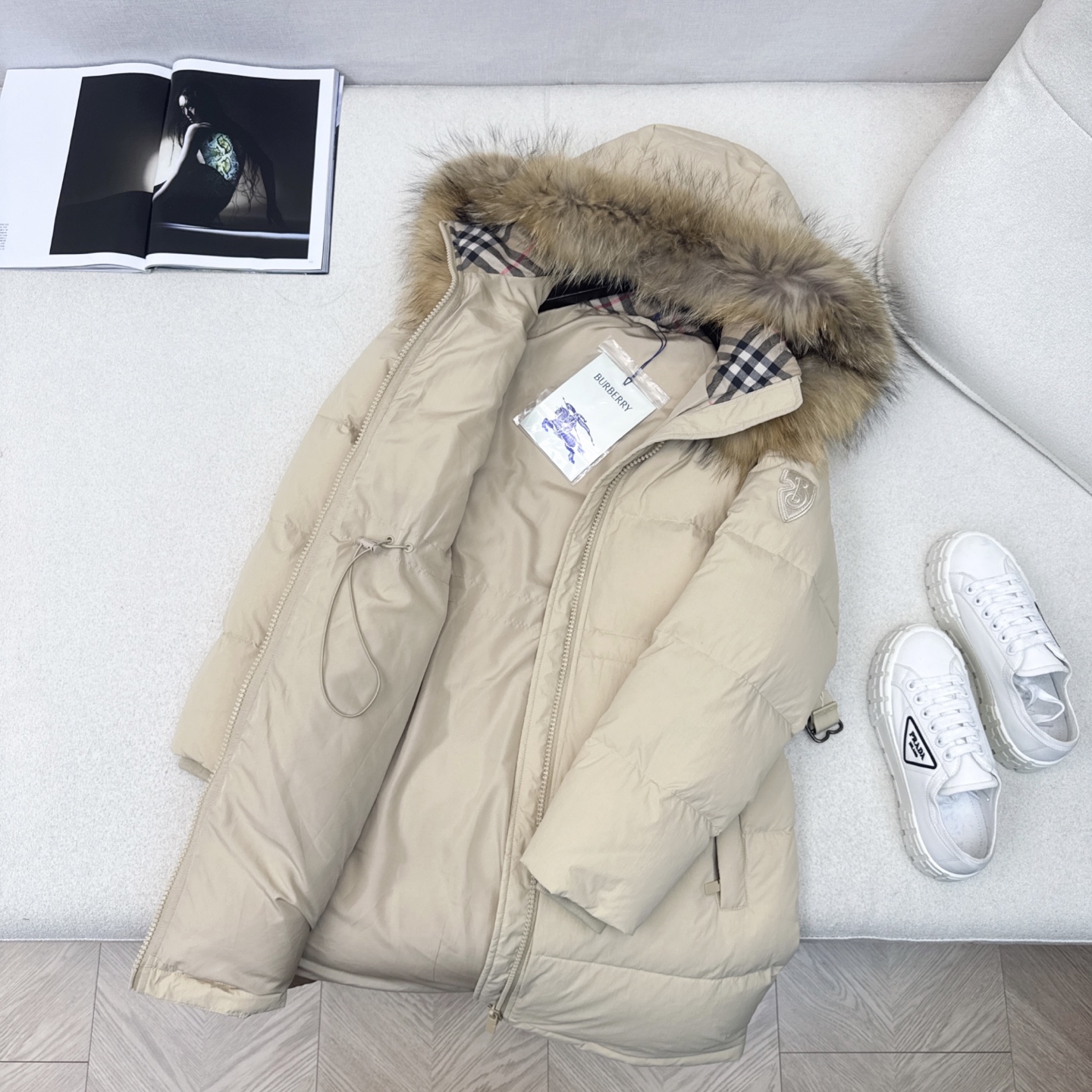 原单品质 Bur 25Ss———秋冬最新款 细腰带收腰连帽毛领长款羽绒服外套🖤超大貉子毛领 定制开发五金