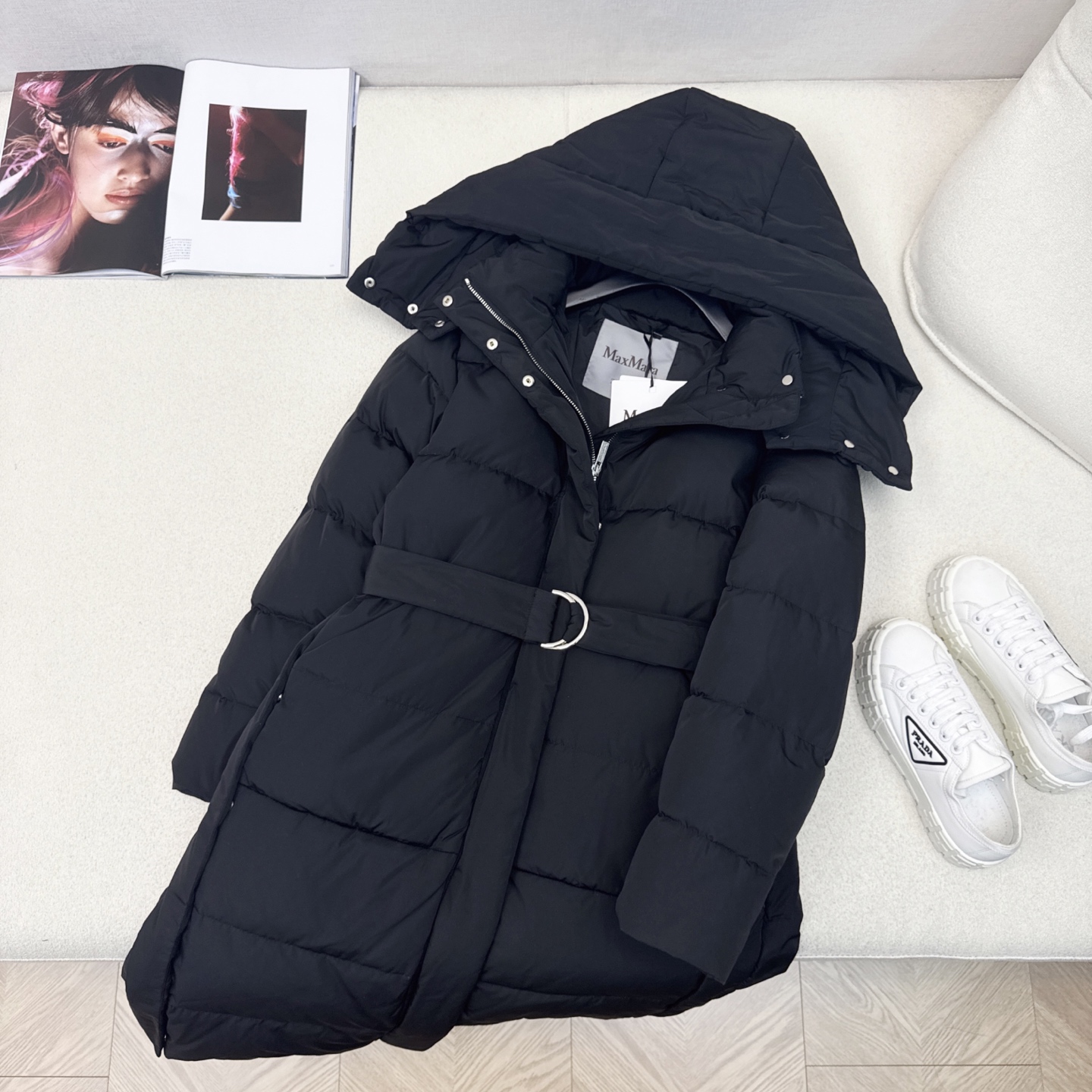 原单品质 Max 25ss———秋冬最新款腰带连帽束腰长款羽绒服 🖤内里logo背带做法 设计感很赞～～
