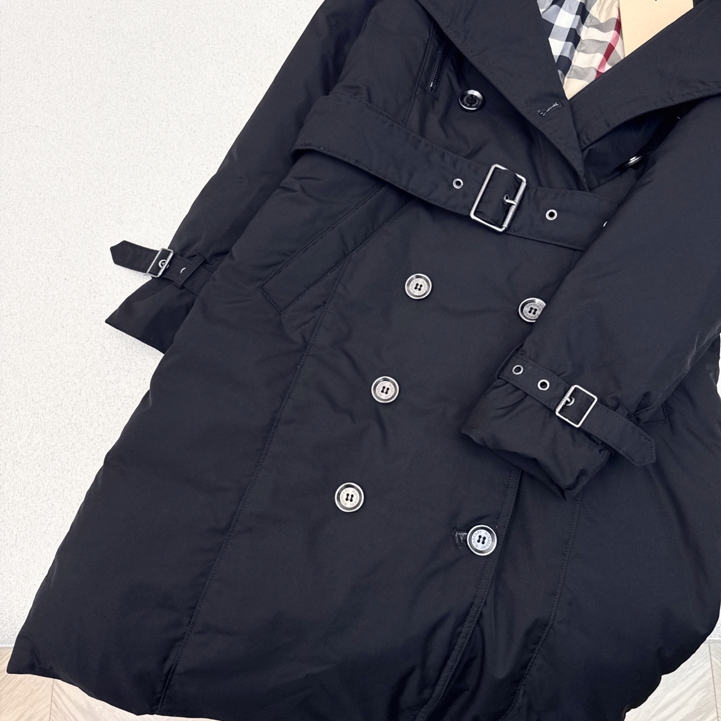 原单品质 Bur 25SS ———秋冬新款经典双排扣貉子毛领连帽长款羽绒服外套🤎 采用进口防风风衣面料 
