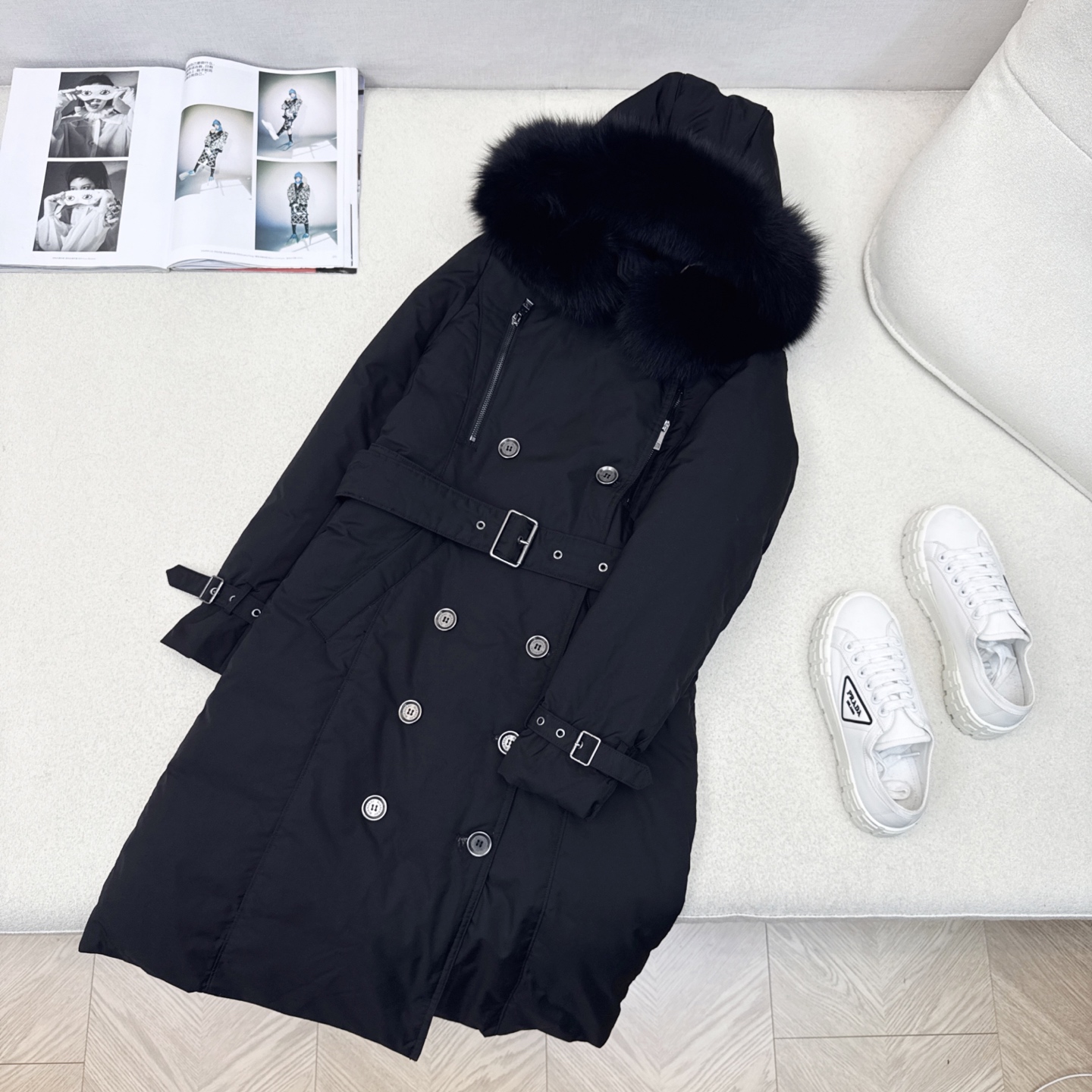 原单品质 Bur 25SS ———秋冬新款经典双排扣貉子毛领连帽长款羽绒服外套🤎 采用进口防风风衣面料 
