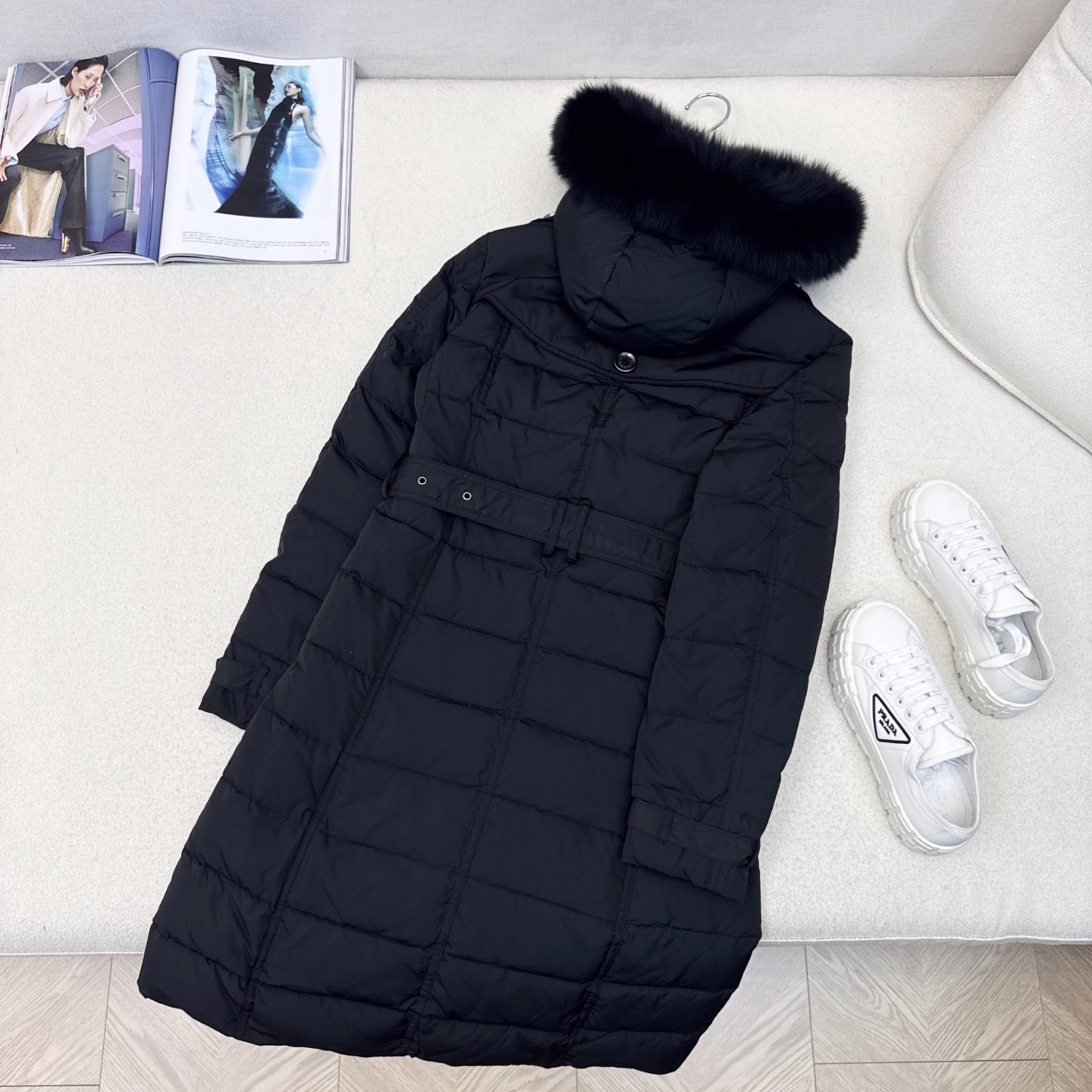 原单品质 Bur 25SS ———秋冬新款经典双排扣貉子毛领连帽长款羽绒服外套🤎 采用进口车缝定格 实穿