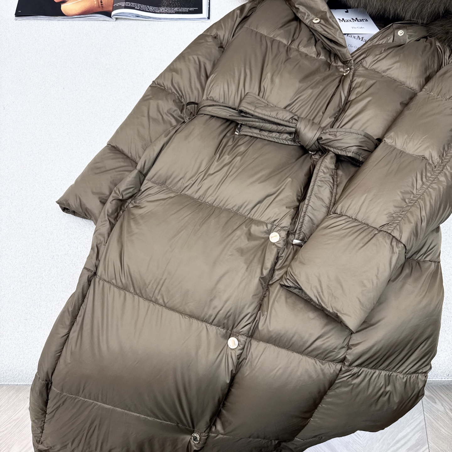 独家首发 原单品质 max 25Ss———秋冬最新款超大毛领绑带束腰长款连帽羽绒服🖤 经典腰部系带收腰长