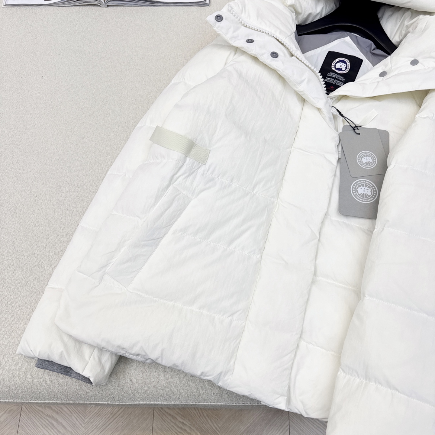 高端原单品质 Canad* Goos*25ss————秋冬新品连帽短款面包羽绒服外套🤍 定制五金配件所有