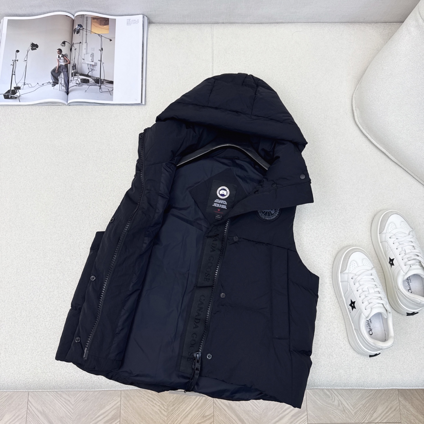 高端原单品质 Canad* Goos*25ss————秋冬新品地图徽章装饰连帽短款羽绒服马甲🤍 定制五金