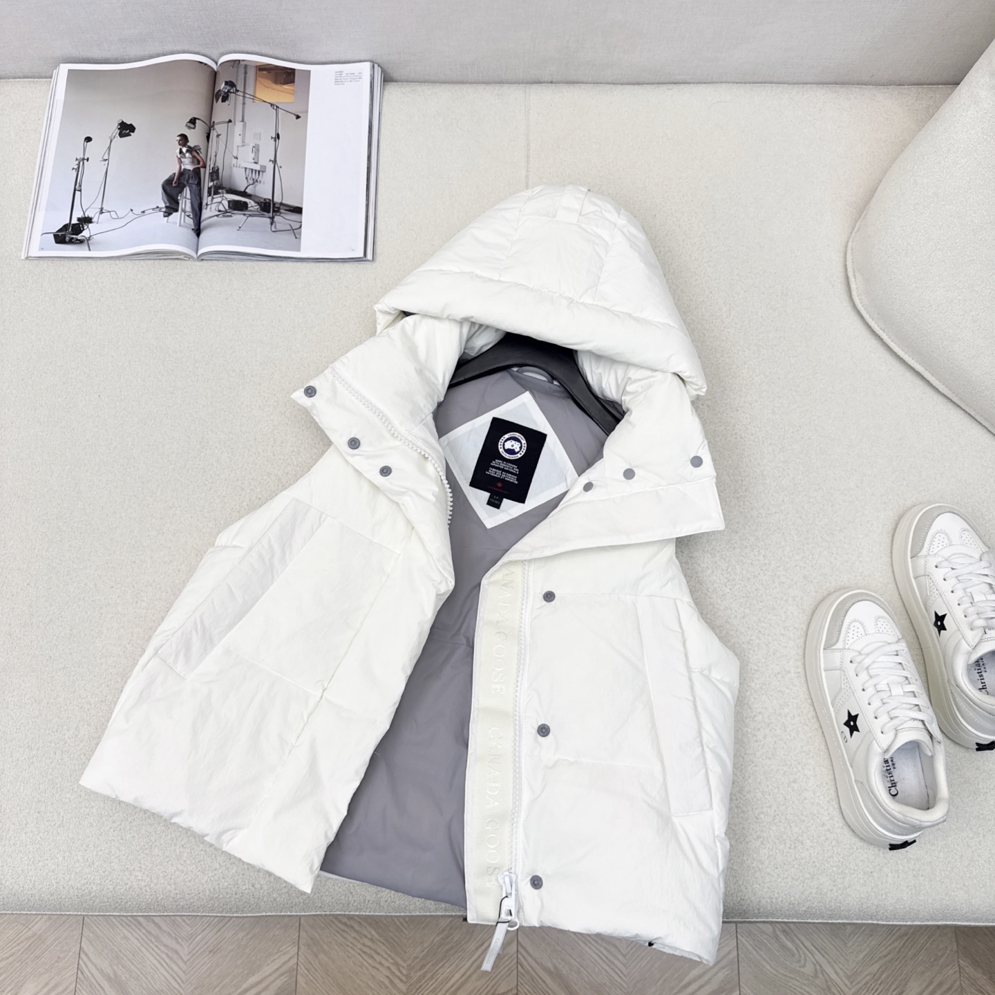 高端原单品质 Canad* Goos*25ss————秋冬新品地图徽章装饰连帽短款羽绒服马甲🤍 定制五金