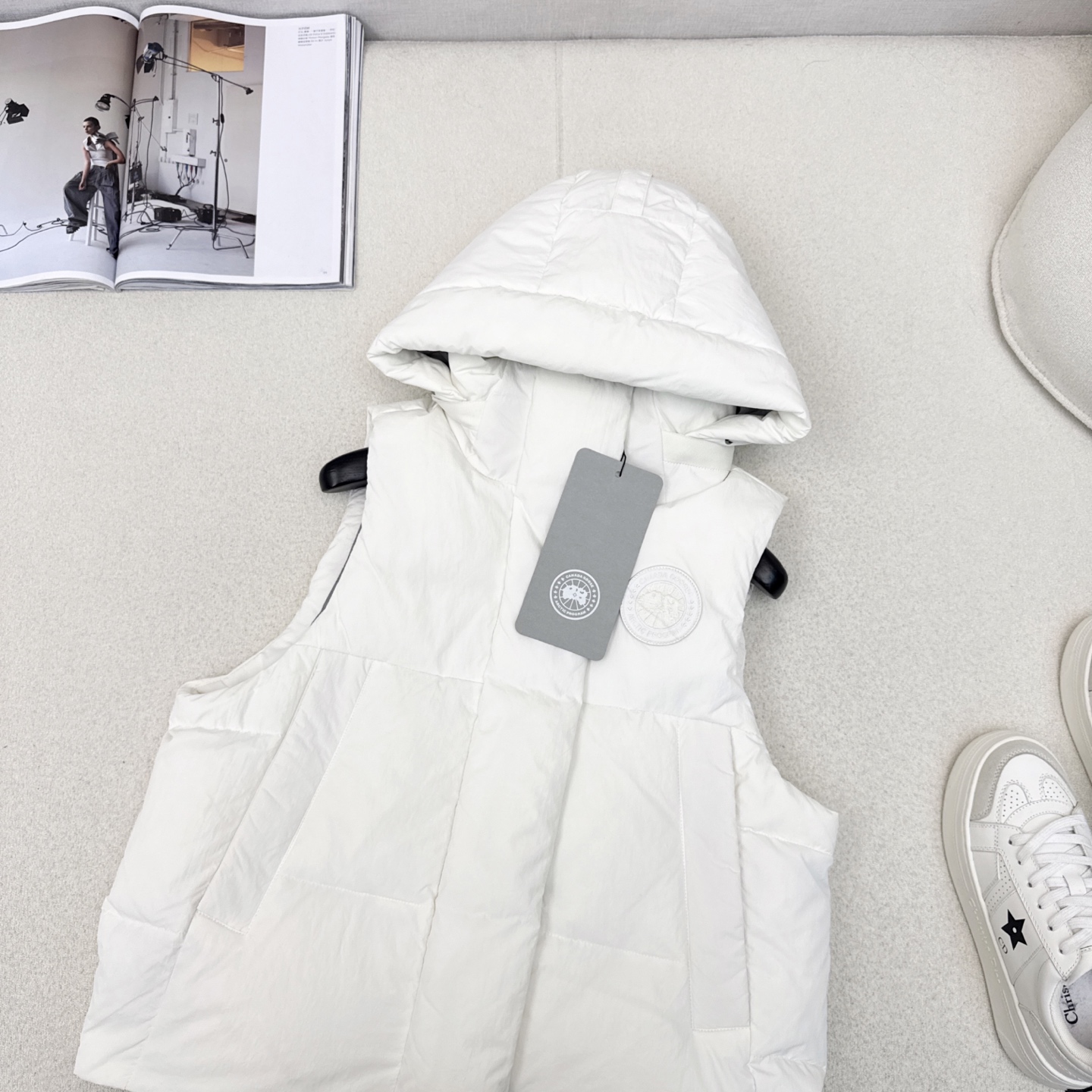高端原单品质 Canad* Goos*25ss————秋冬新品地图徽章装饰连帽短款羽绒服马甲🤍 定制五金