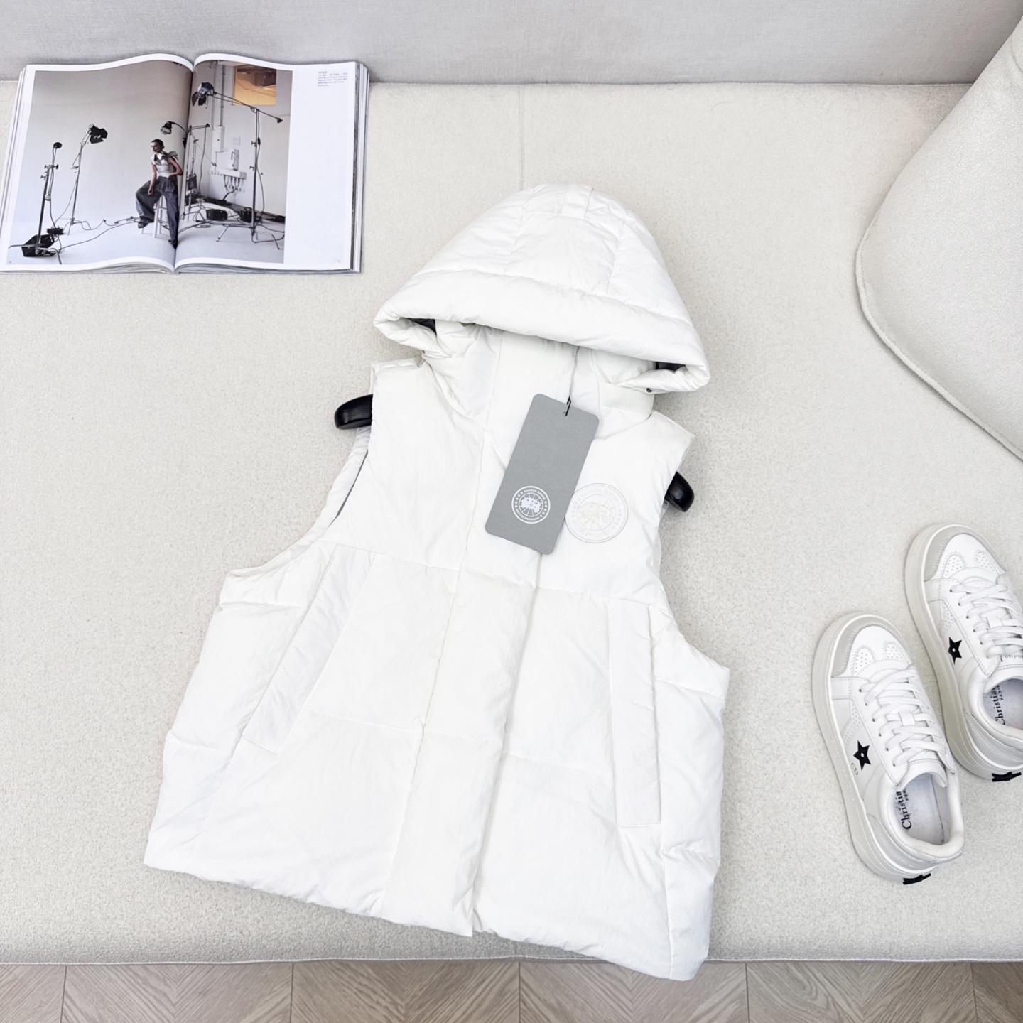 高端原单品质 Canad* Goos*25ss————秋冬新品地图徽章装饰连帽短款羽绒服马甲🤍 定制五金