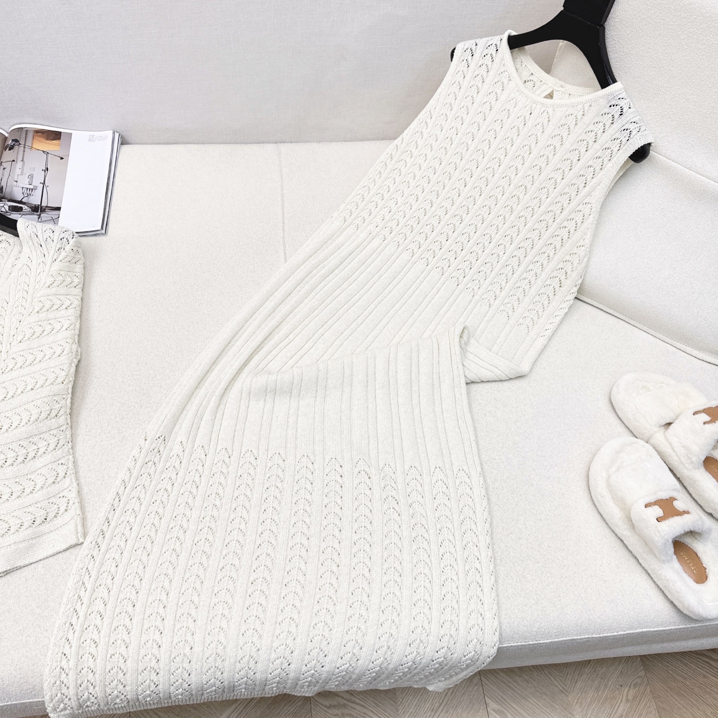 独家款 Bc 25Ss———早秋最新款针织套装 🤎 V领长袖+无袖连衣裙 精致美感 整体给人感觉特别的简