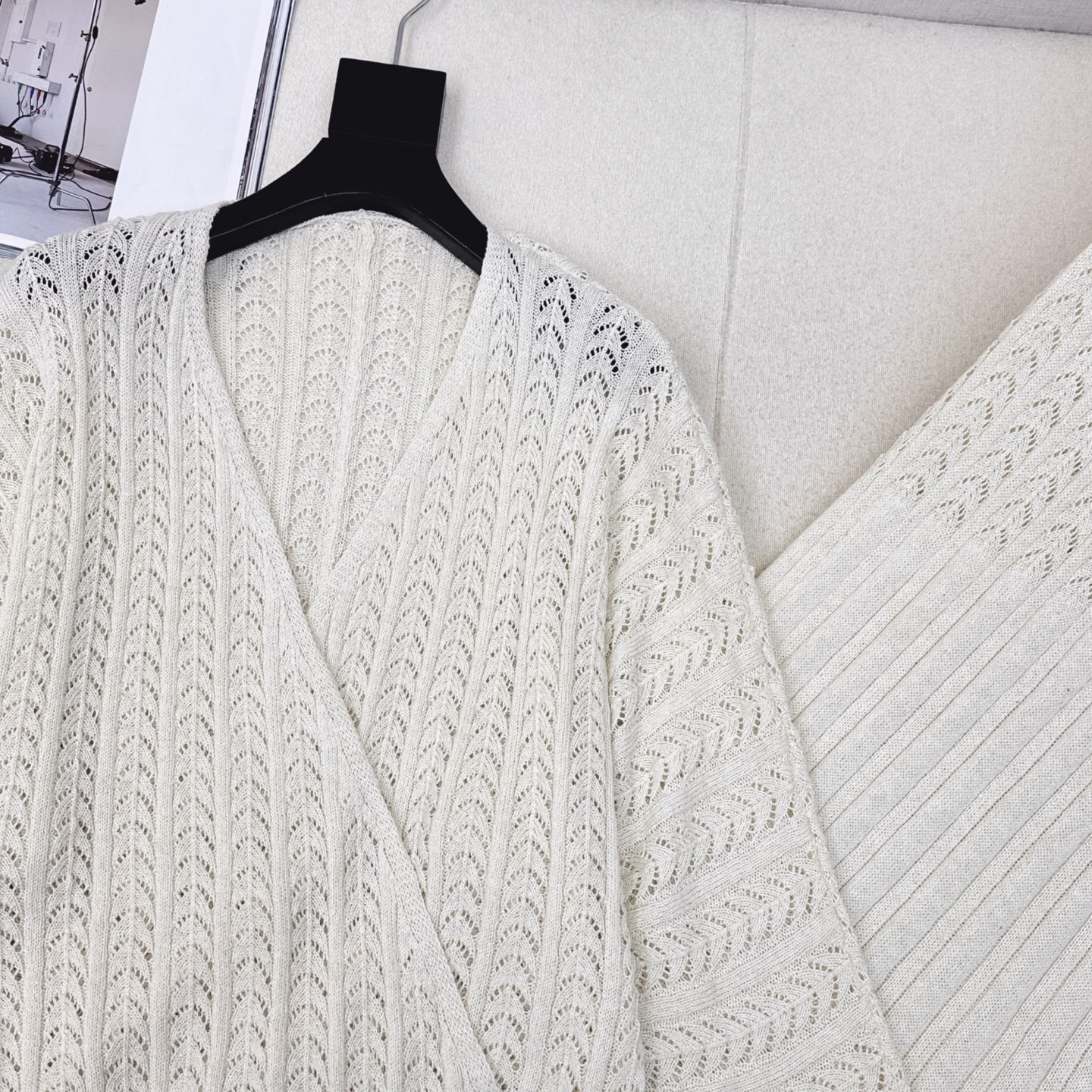 独家款 Bc 25Ss———早秋最新款针织套装 🤎 V领长袖+无袖连衣裙 精致美感 整体给人感觉特别的简