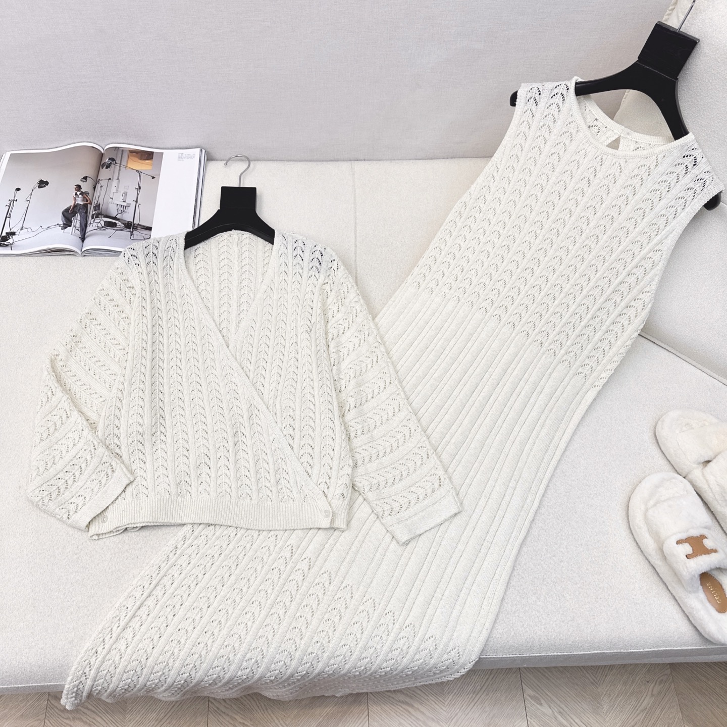 独家款 Bc 25Ss———早秋最新款针织套装 🤎 V领长袖+无袖连衣裙 精致美感 整体给人感觉特别的简