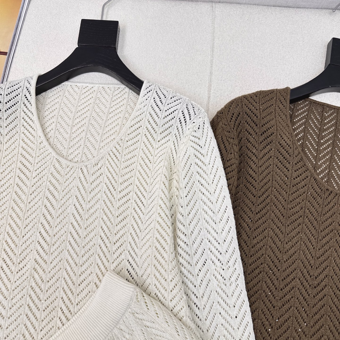 独家款 Bc 25Ss———早秋最新款针织套装 🤎 U领慵懒长袖+松紧腰半裙 精致美感 整体给人感觉特别