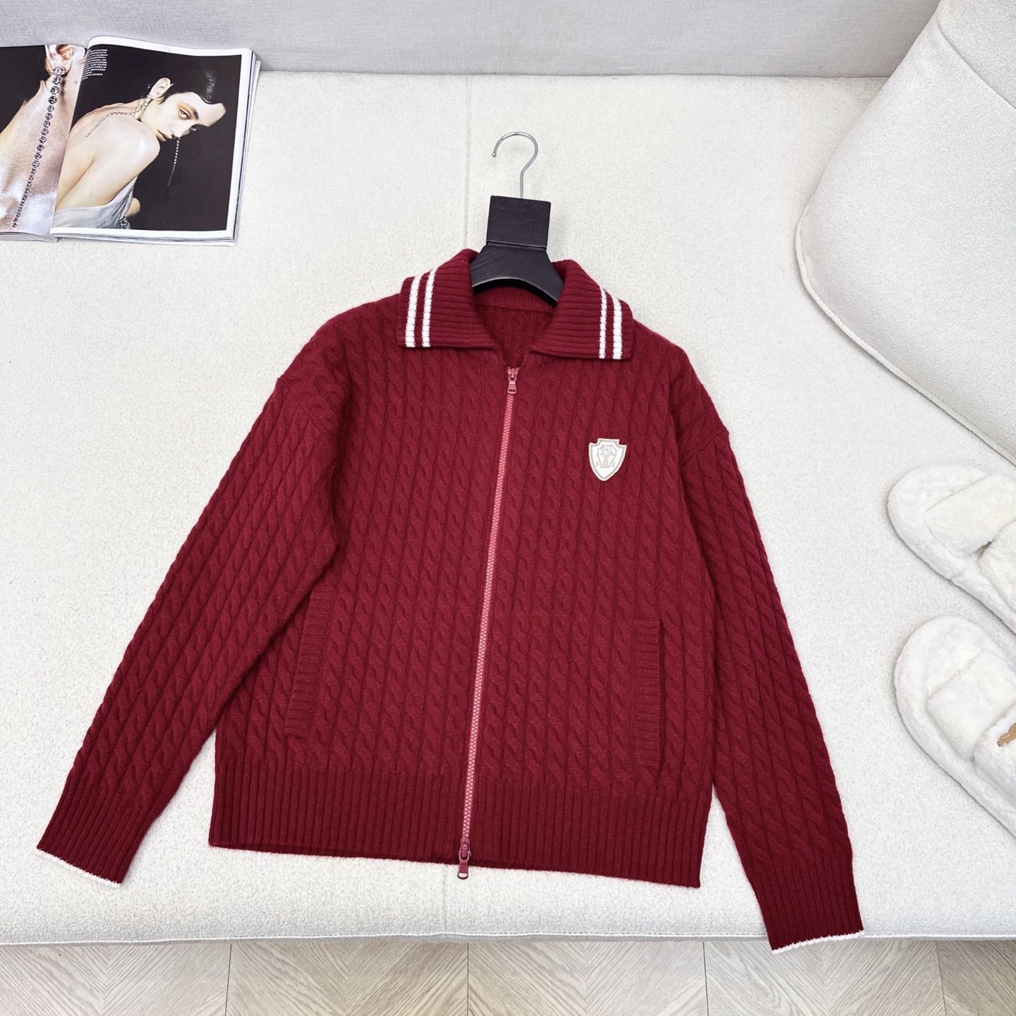 温网穿搭 Bc 25Ss————秋冬最新款徽标装饰羊绒拉链外套 ♥️减龄学院风配色条纹 经典翻领 双开拉