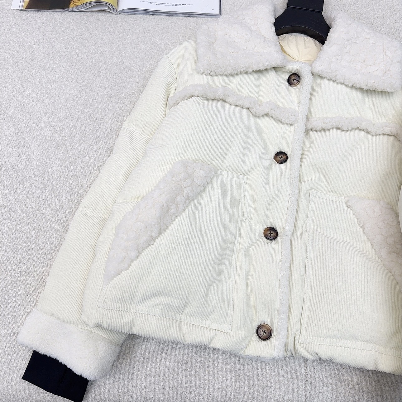 原单品质 Mc 25Ss————秋冬最新款拼接环保羊羔毛羽绒服外套 🤍定制环保羊羔毛面料软糯细腻 减龄少