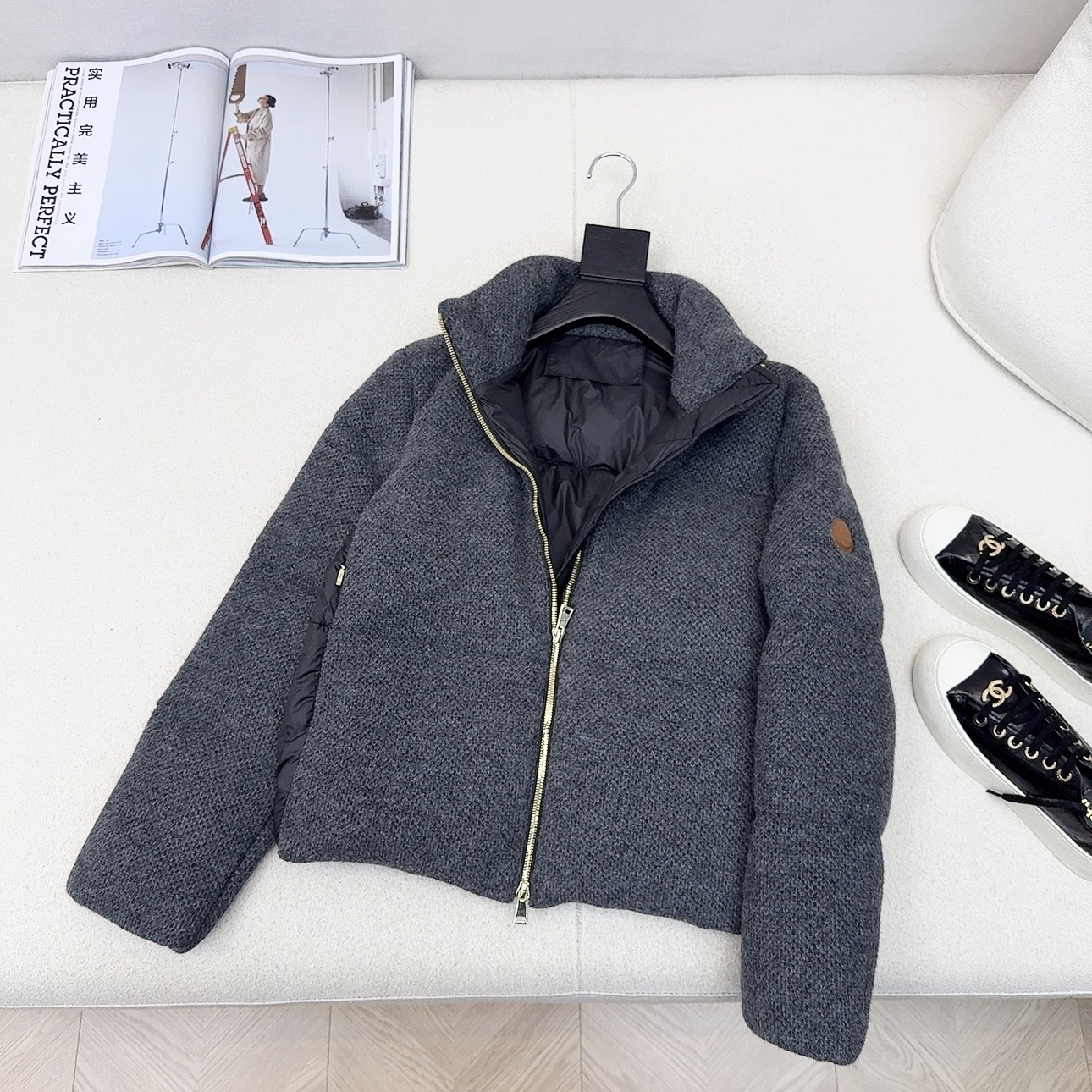 原单品质 MC 25Ss———秋冬新品官网新配色短款立领羽绒服外套 🩶立体剪裁版型设计 时髦又帅气 国标