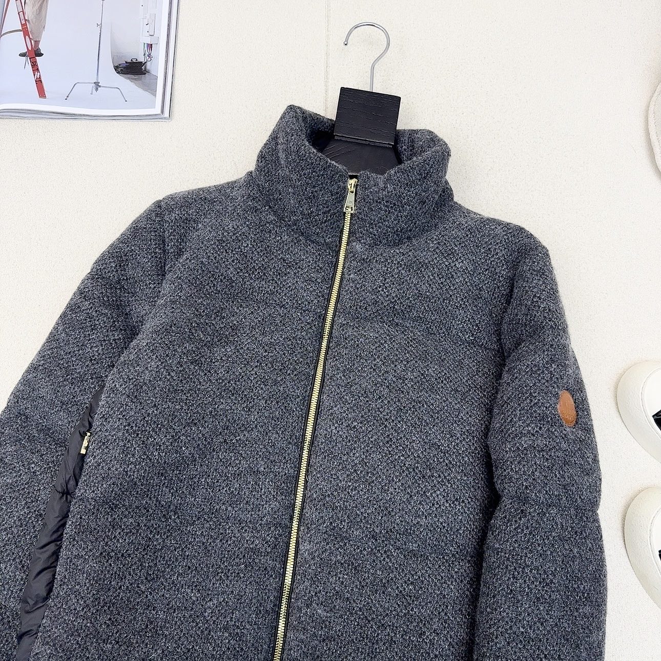 原单品质 MC 25Ss———秋冬新品官网新配色短款立领羽绒服外套 🩶立体剪裁版型设计 时髦又帅气 国标