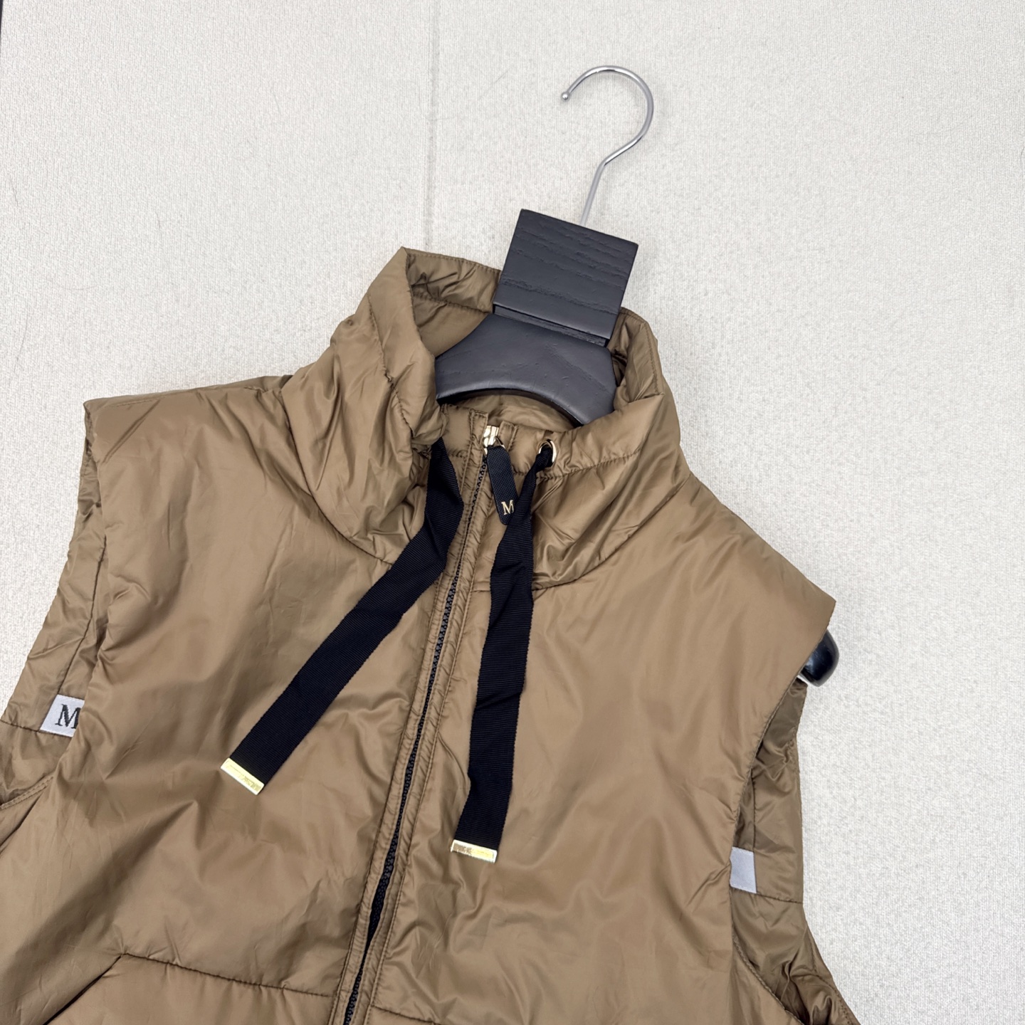 原单品质 Max 25Ss———秋冬最新款简约立领棉服马甲🖤 经典H版型剪裁 经典时髦又帅气 里衬原版字