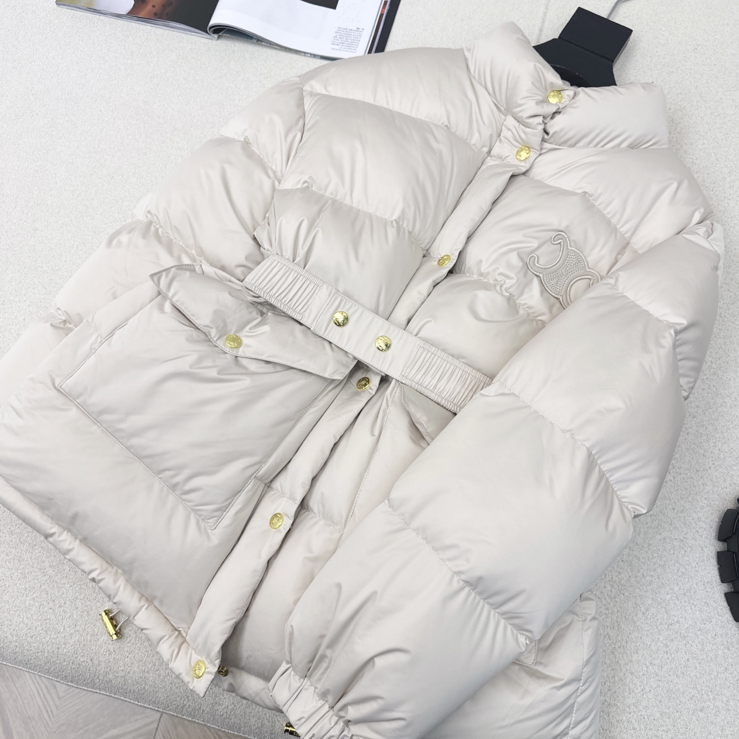 高端原单品质 CE 25Ss———秋冬新款凯旋门徽标logo立领束腰面包羽绒服 🤎本季最佳版型 经典凯旋