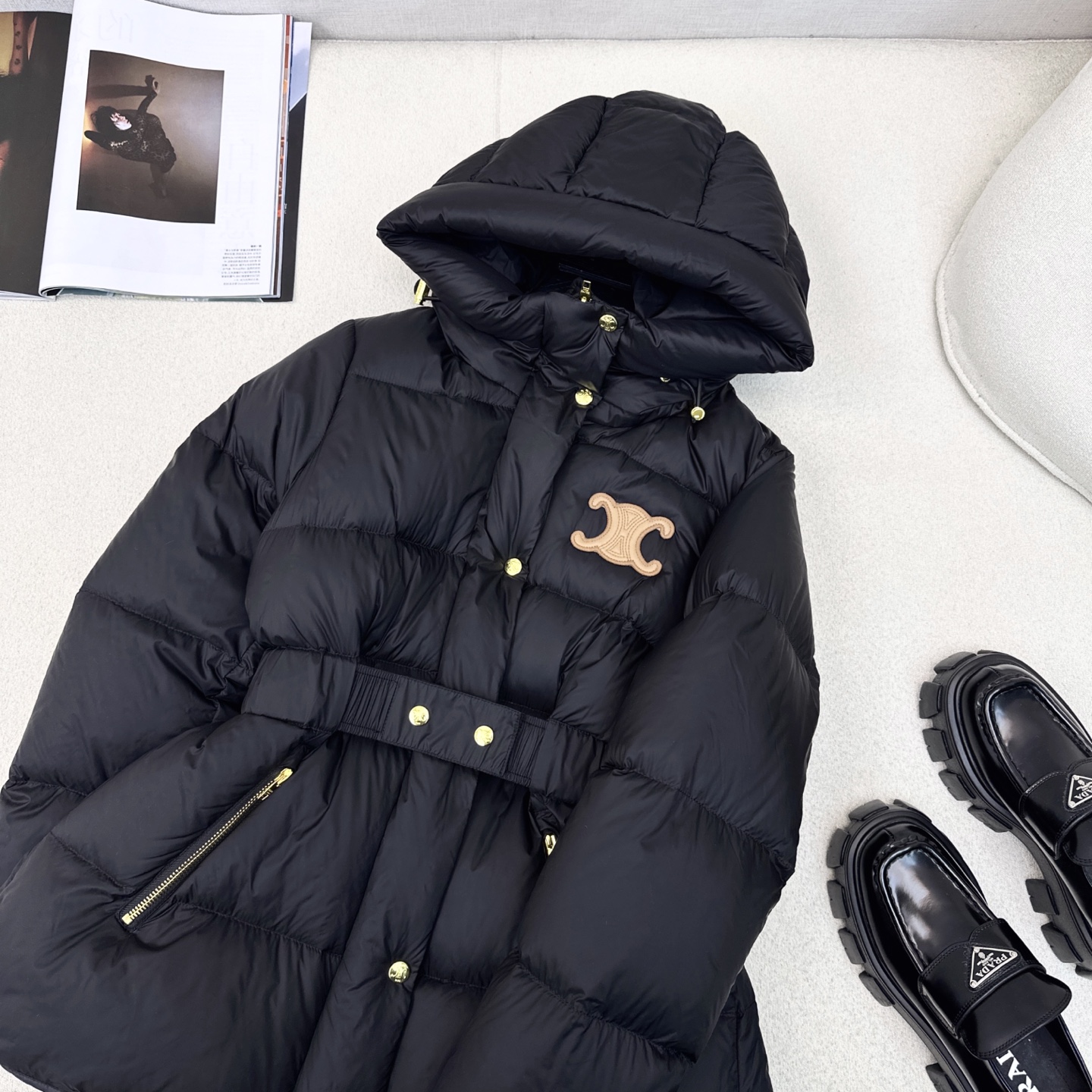 高端原单品质 CE 25Ss———秋冬新款凯旋门皮徽标连帽束腰面包羽绒服 🤎本季最佳版型 经典凯旋门皮标