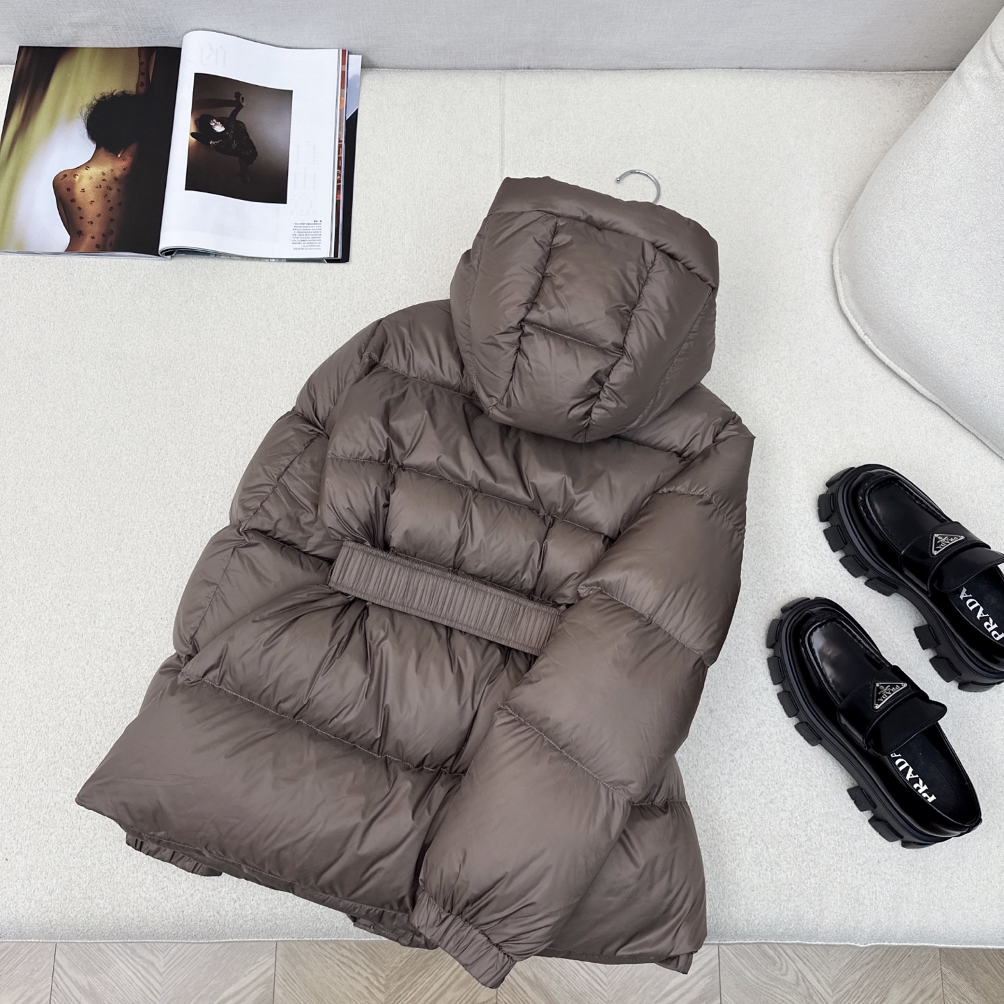 高端原单品质 CE 25Ss———秋冬新款凯旋门皮徽标连帽束腰面包羽绒服 🤎本季最佳版型 经典凯旋门皮标