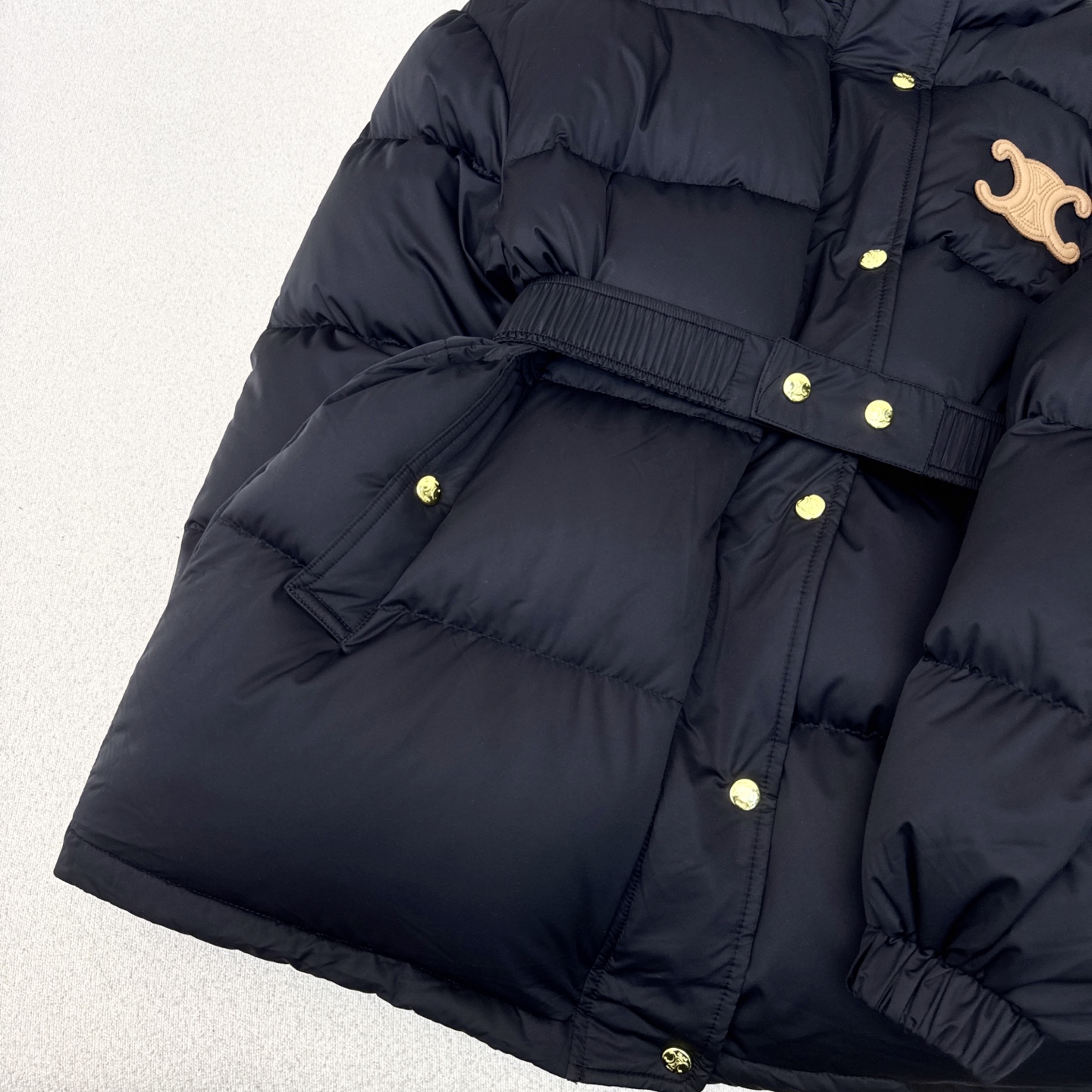 高端原单品质 CE 25Ss———秋冬新款凯旋门皮徽标立领束腰面包羽绒服 🤎本季最佳版型 经典凯旋门皮标