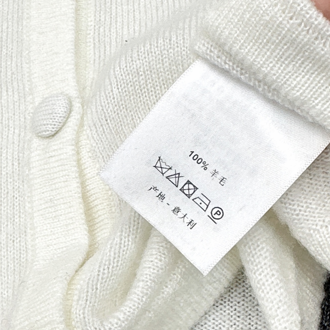 爆单款推荐 Es 25Ss————早秋最新款蕾丝拼接开衫 🖤百分百优质羊毛面料 精致拼接蕾丝花边若隐若现