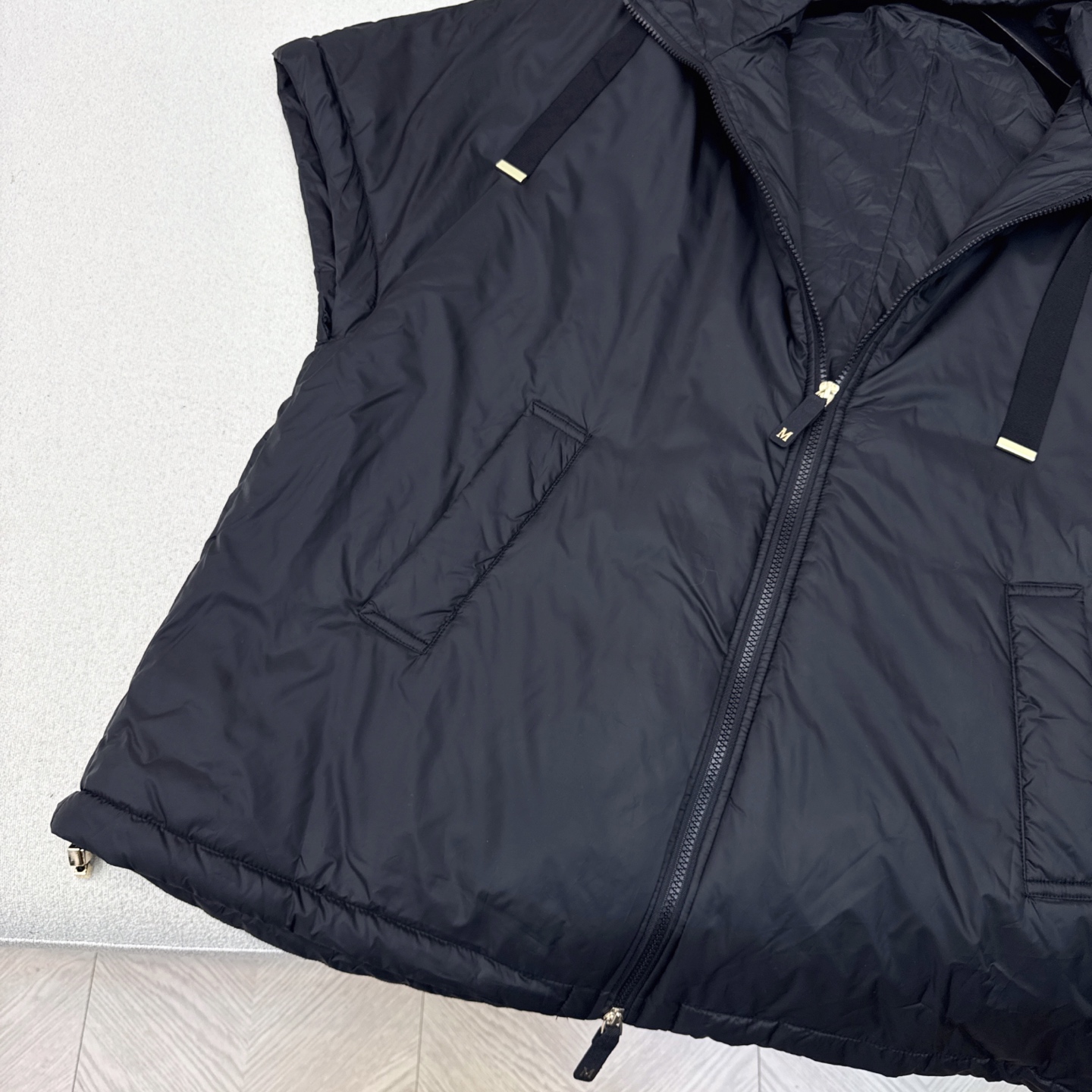 原单品质 Max 25ss———秋冬最新款简约斗篷式连帽棉服外套🖤 斗篷式设计感很赞～～经典立体H版型剪