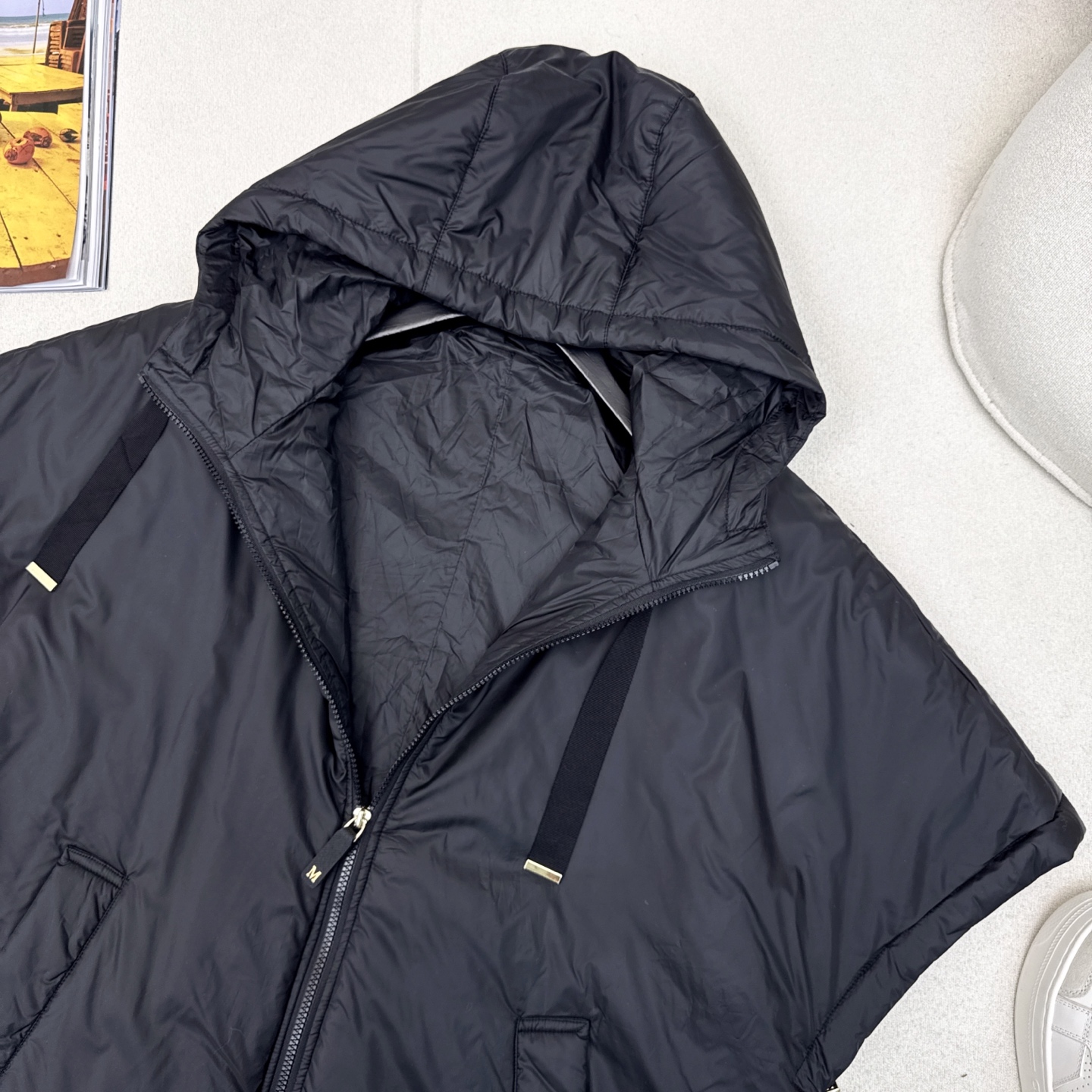 原单品质 Max 25ss———秋冬最新款简约斗篷式连帽棉服外套🖤 斗篷式设计感很赞～～经典立体H版型剪