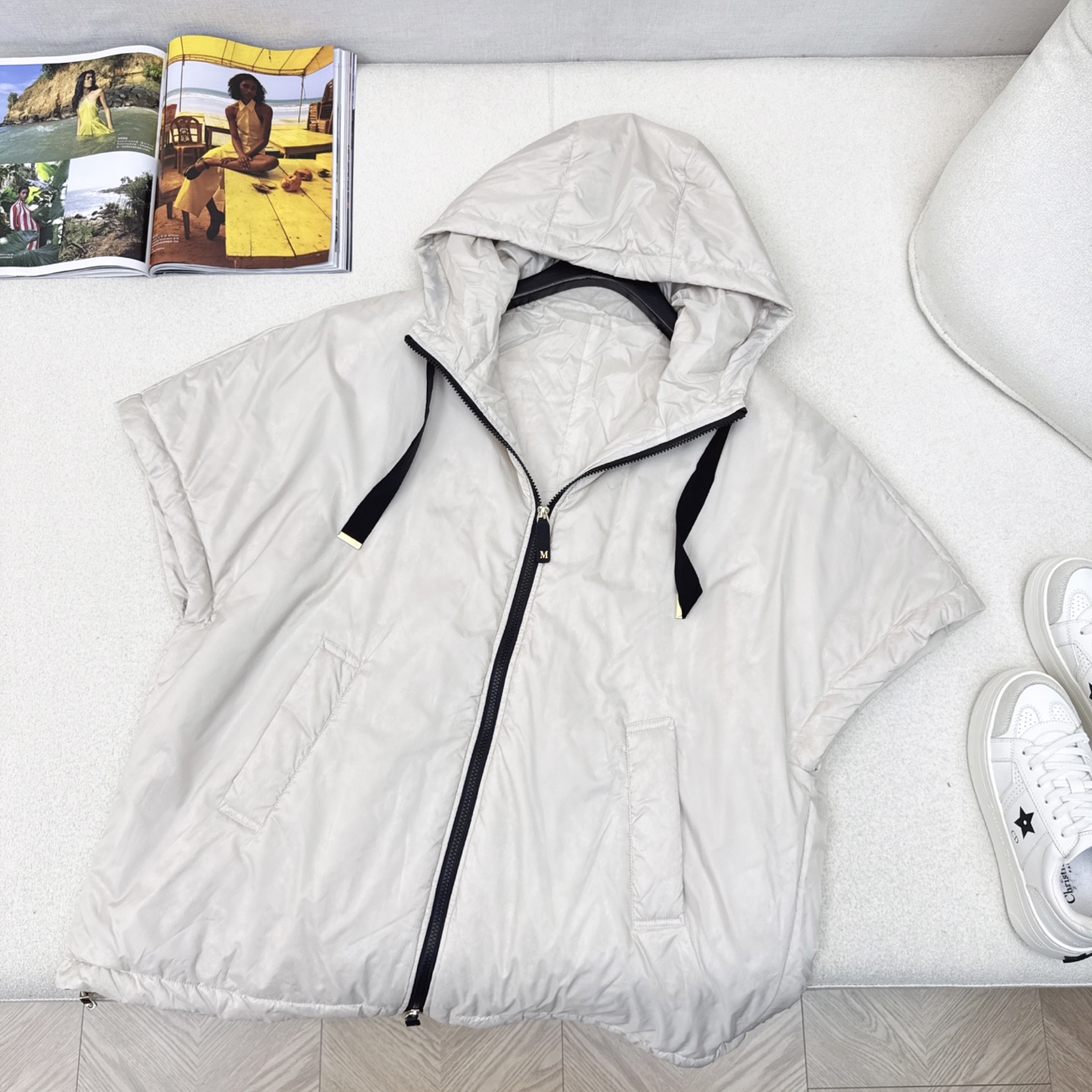 原单品质 Max 25ss———秋冬最新款简约斗篷式连帽棉服外套🖤 斗篷式设计感很赞～～经典立体H版型剪