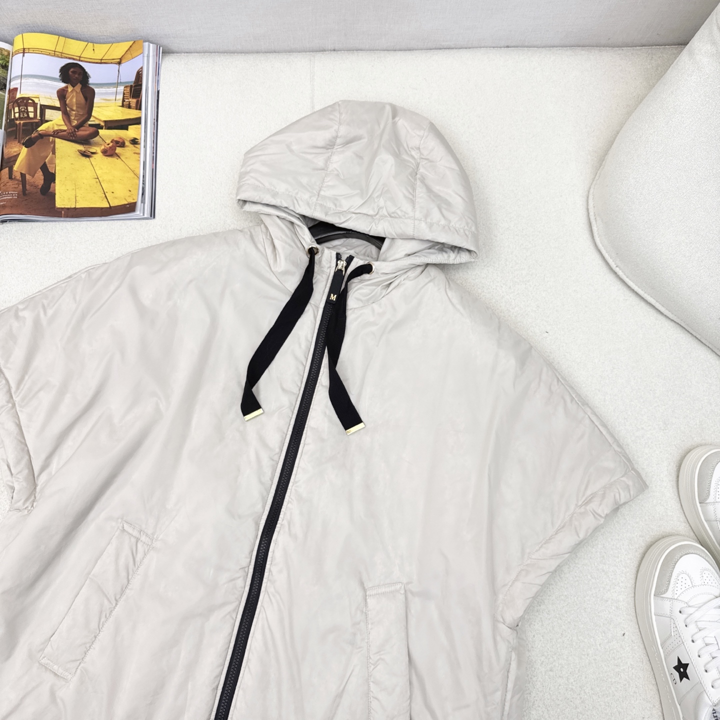 原单品质 Max 25ss———秋冬最新款简约斗篷式连帽棉服外套🖤 斗篷式设计感很赞～～经典立体H版型剪