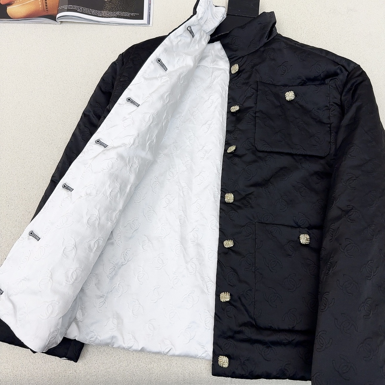 独家首发 C家 25Ss———秋冬最新款 Coco女孩穿搭黑白拼色立领棉服外套🖤本季最佳必入绝绝子 原版