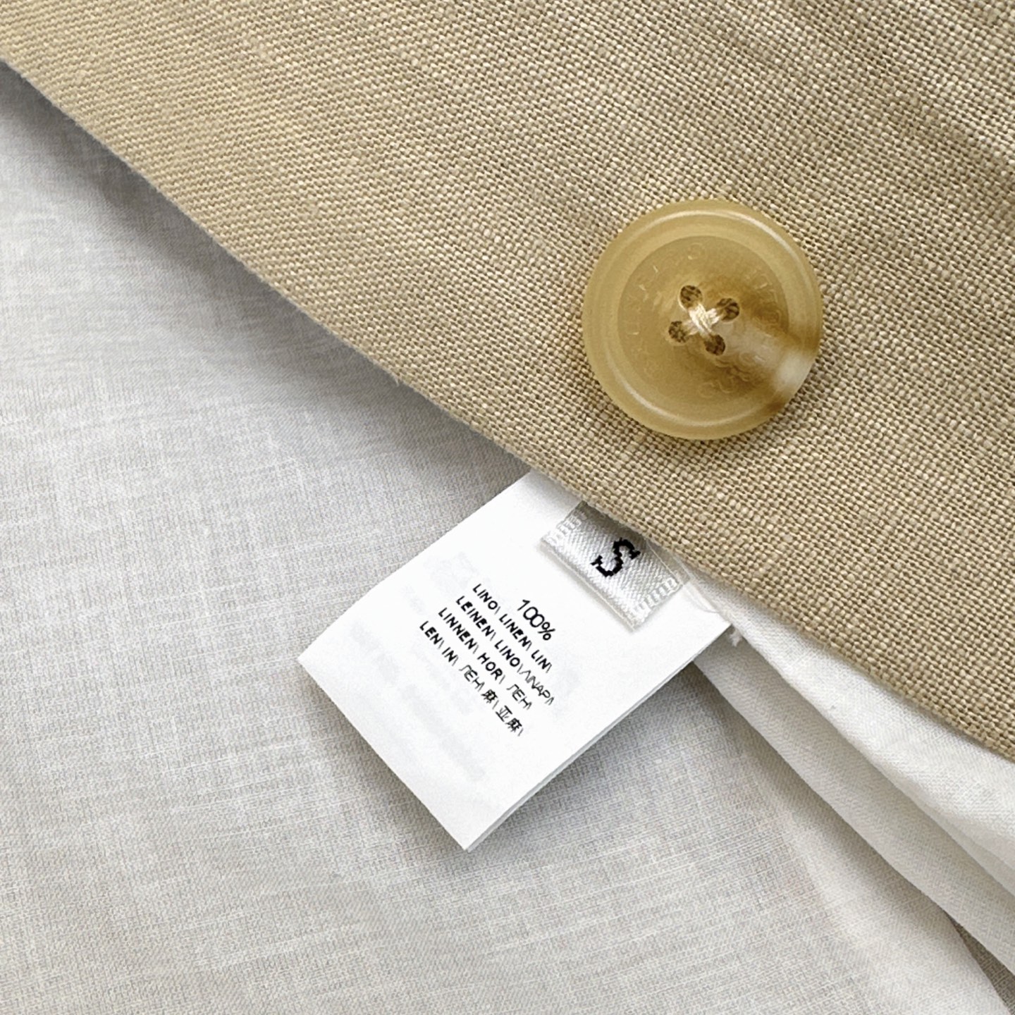 BC 26Ss———秋冬新款极简徽章装饰亚麻西装外套 🤍 宽松H版型剪裁 甜酷风简直绝了 富有质感的定制