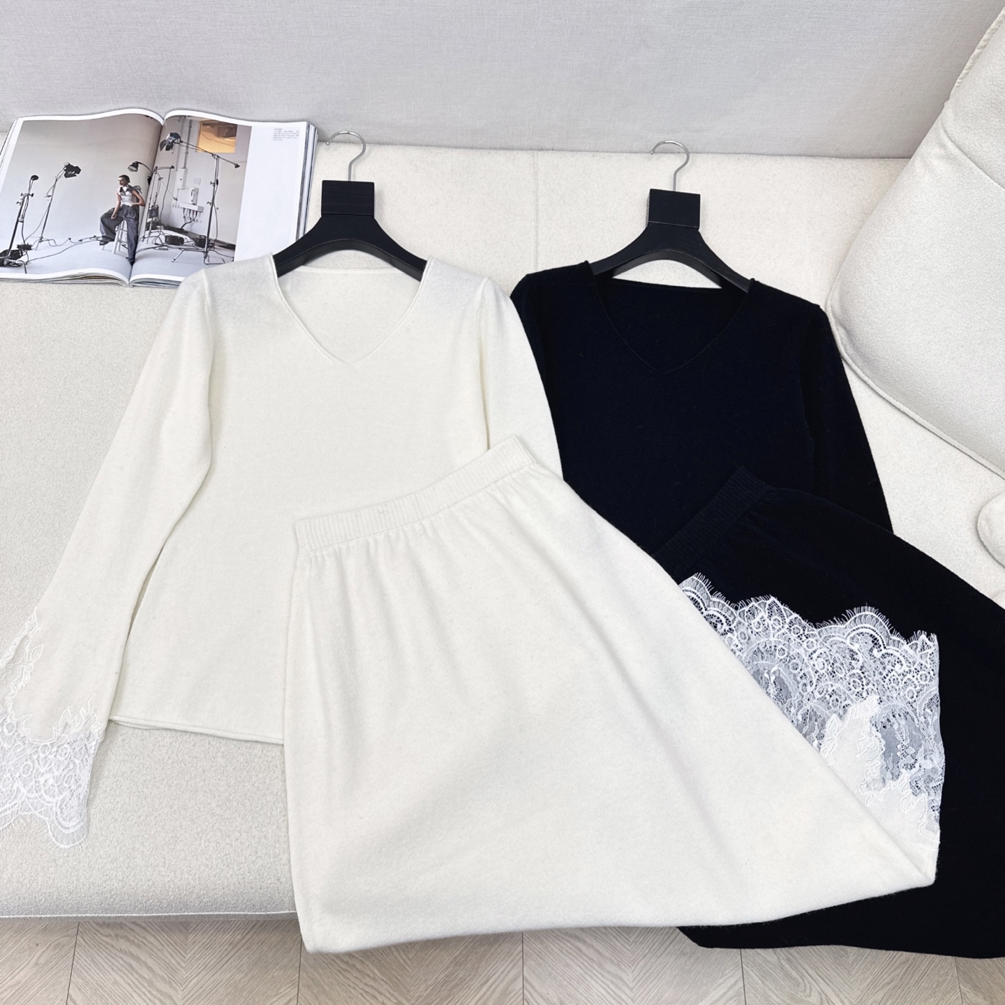 爆单款推荐 Es 25Ss————早秋最新款蕾丝拼接套装🤍V领针织毛衣+包臀半裙 百分百优质羊毛面料 精