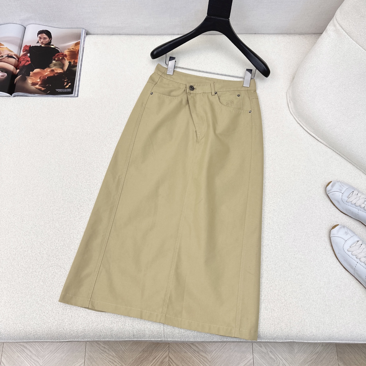 特价🉐️❗️杏色SML❗️不退不换❗️爆单款推荐 Loe 25Ss————早秋最新款帅气时髦套装🤎条纹拼