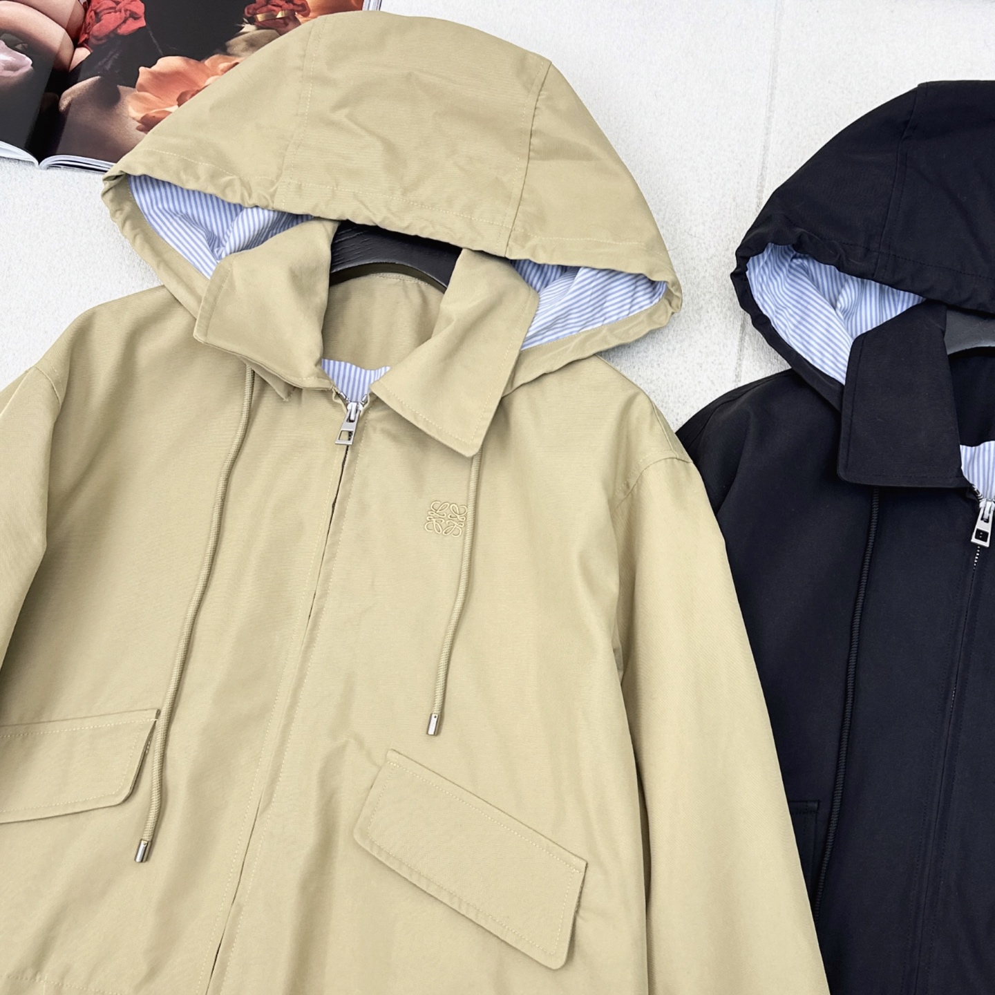 特价🉐️❗️黑色SML❗️不退不换❗️爆单款推荐 Loe 25Ss————早秋最新款帅气时髦套装🤎条纹拼