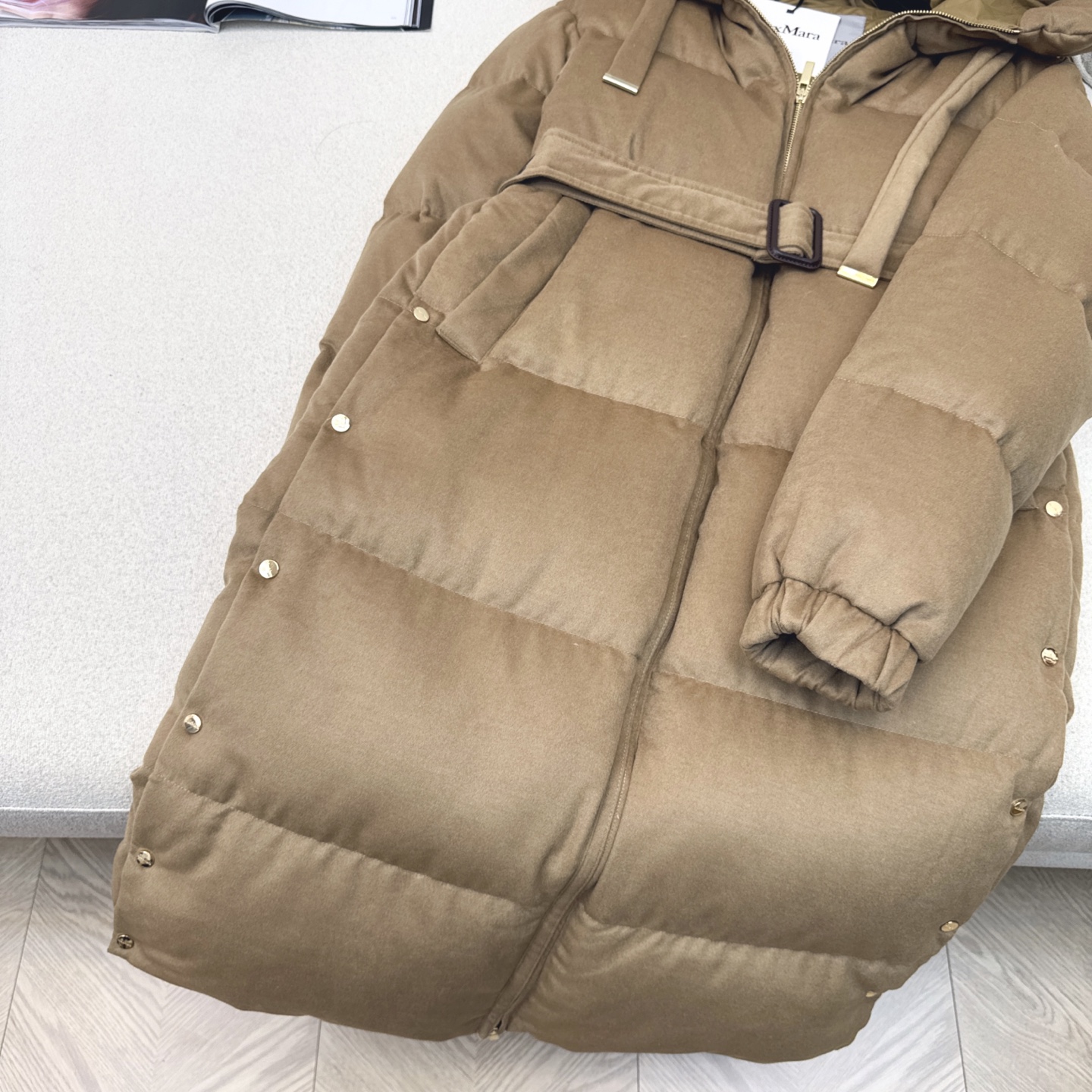 独家首发 原单品质 Max 25Ss———秋冬最新款简约双侧扣毛呢长款连帽羽绒服 🖤经典立体H版型剪裁 