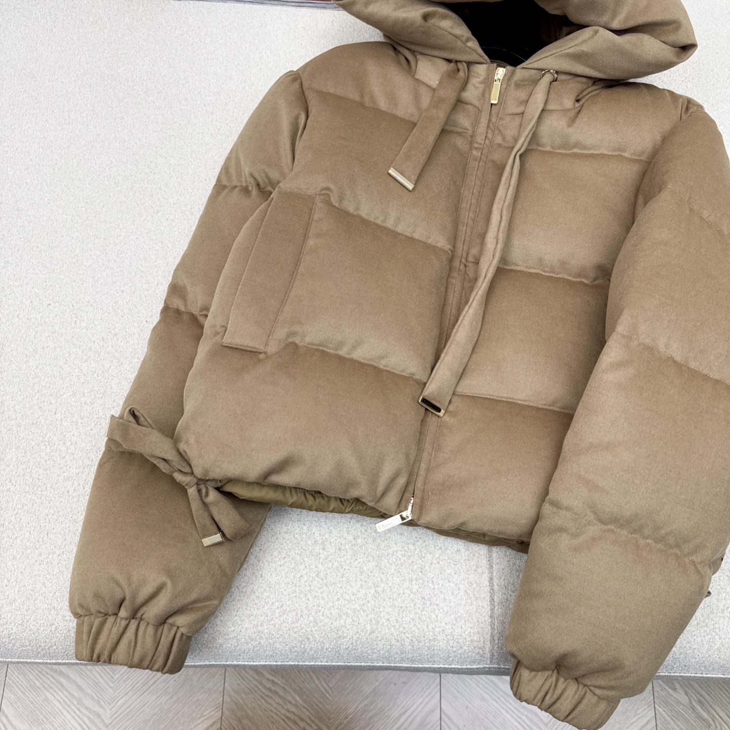 独家首发 原单品质 Max 25Ss———秋冬最新款简约毛呢短款连帽羽绒服 🖤经典立体H版型剪裁 经典时