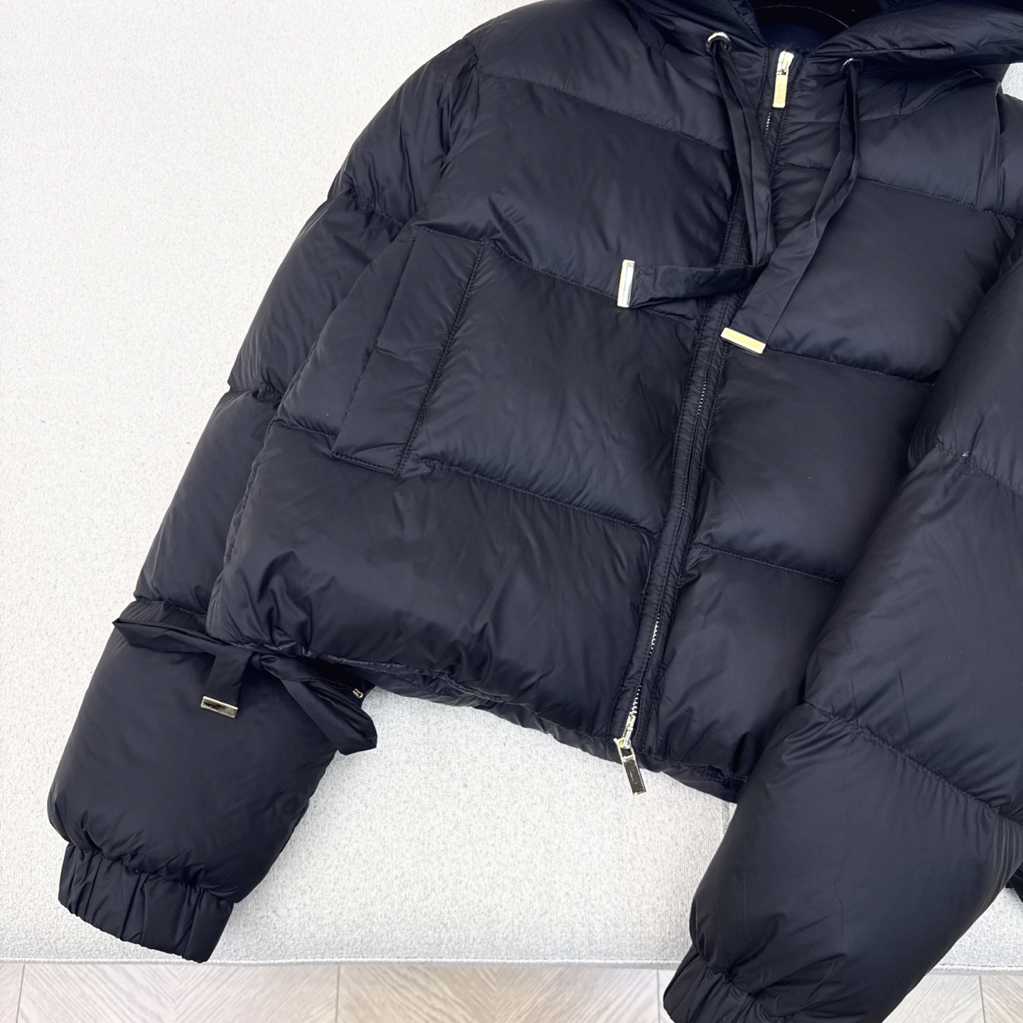 独家首发 原单品质 Max 25Ss———秋冬最新款简约连帽短款羽绒服🖤经典立体H版型剪裁 经典时髦又帅