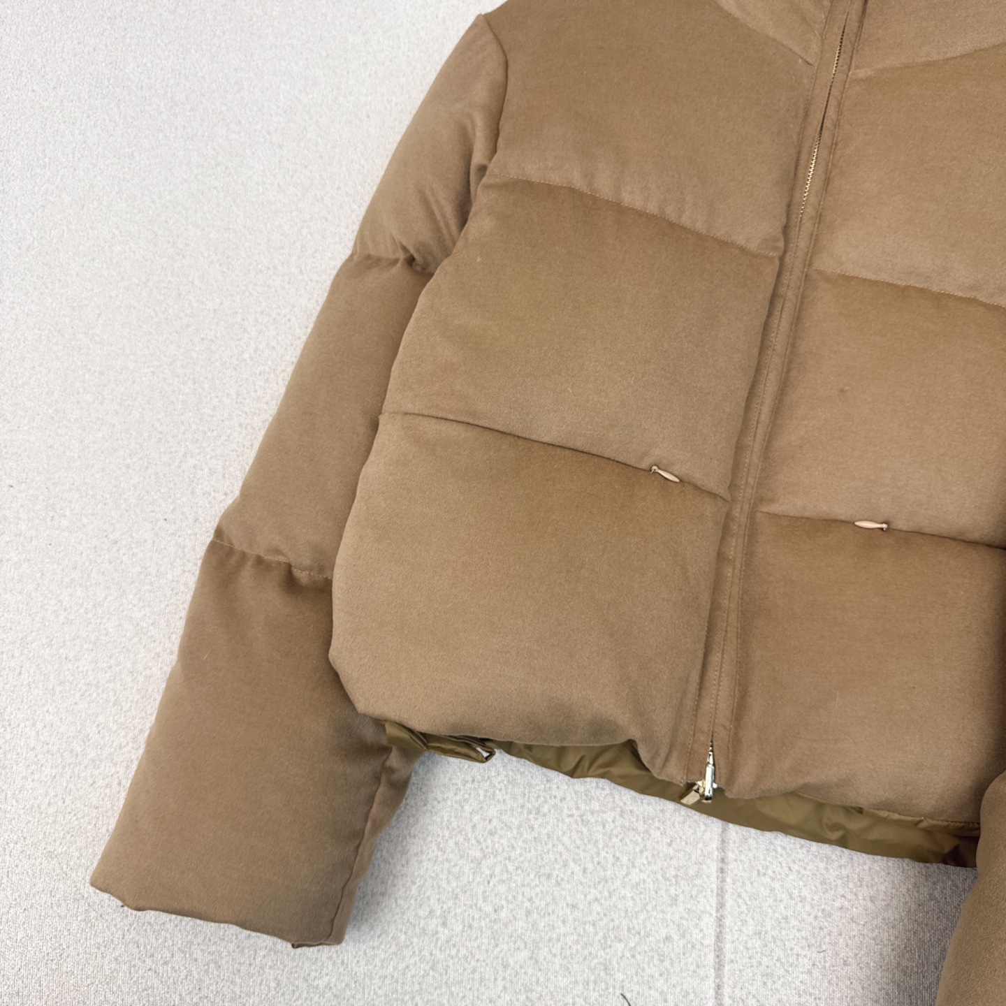 独家首发 原单品质 Max 25Ss———秋冬最新款简约立领毛呢短款连帽羽绒服 🖤经典立体H版型剪裁 经
